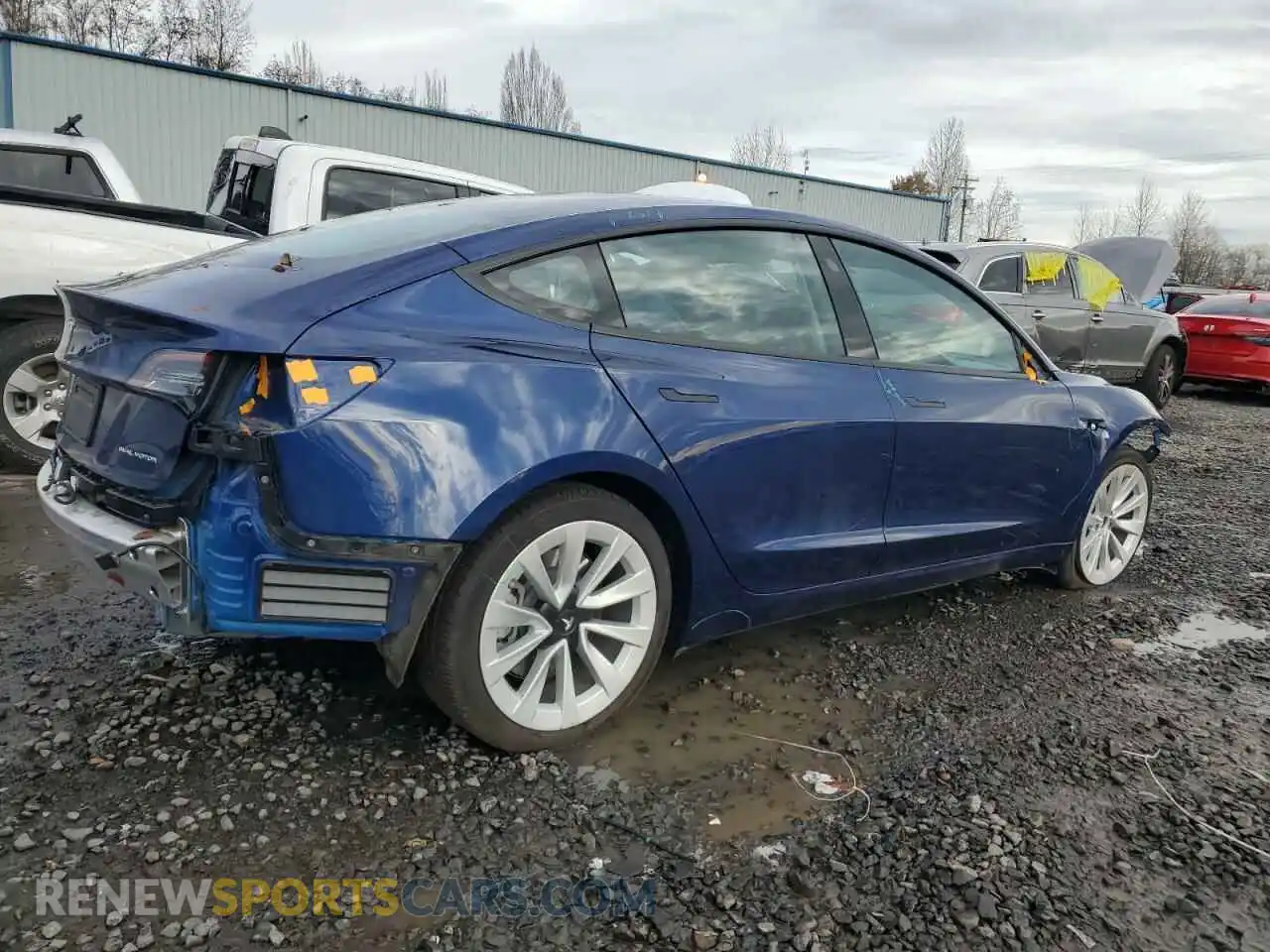 3 Photograph of a damaged car 5YJ3E1EB7NF130719 TESLA MODEL 3 2022