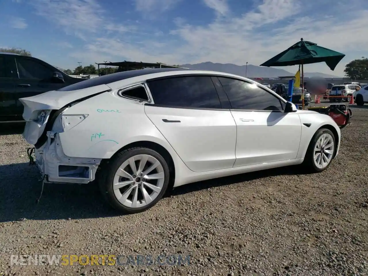 3 Photograph of a damaged car 5YJ3E1EB7NF132261 TESLA MODEL 3 2022