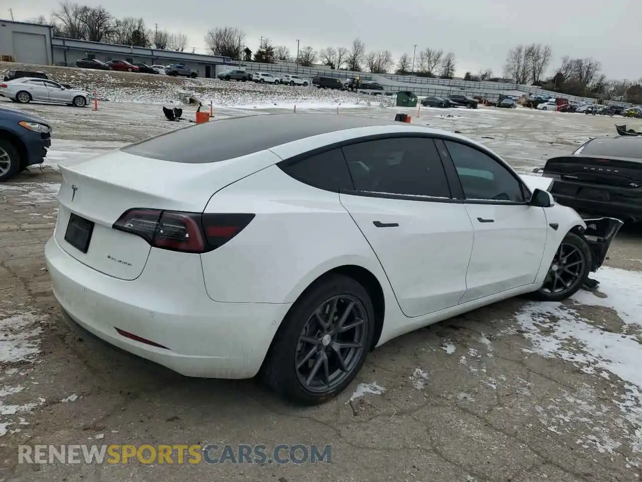 3 Photograph of a damaged car 5YJ3E1EB7NF152929 TESLA MODEL 3 2022