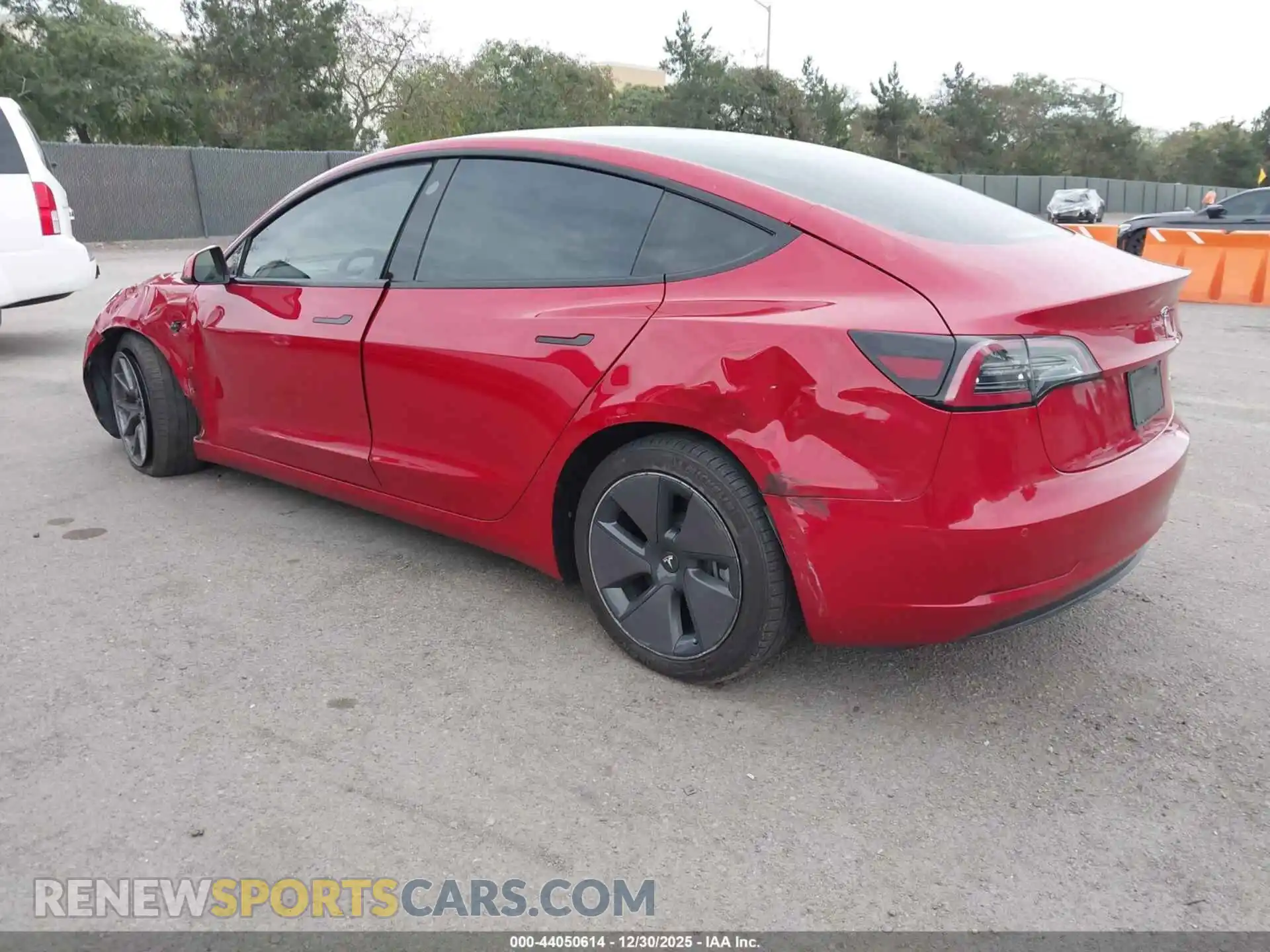 3 Photograph of a damaged car 5YJ3E1EB7NF157872 TESLA MODEL 3 2022