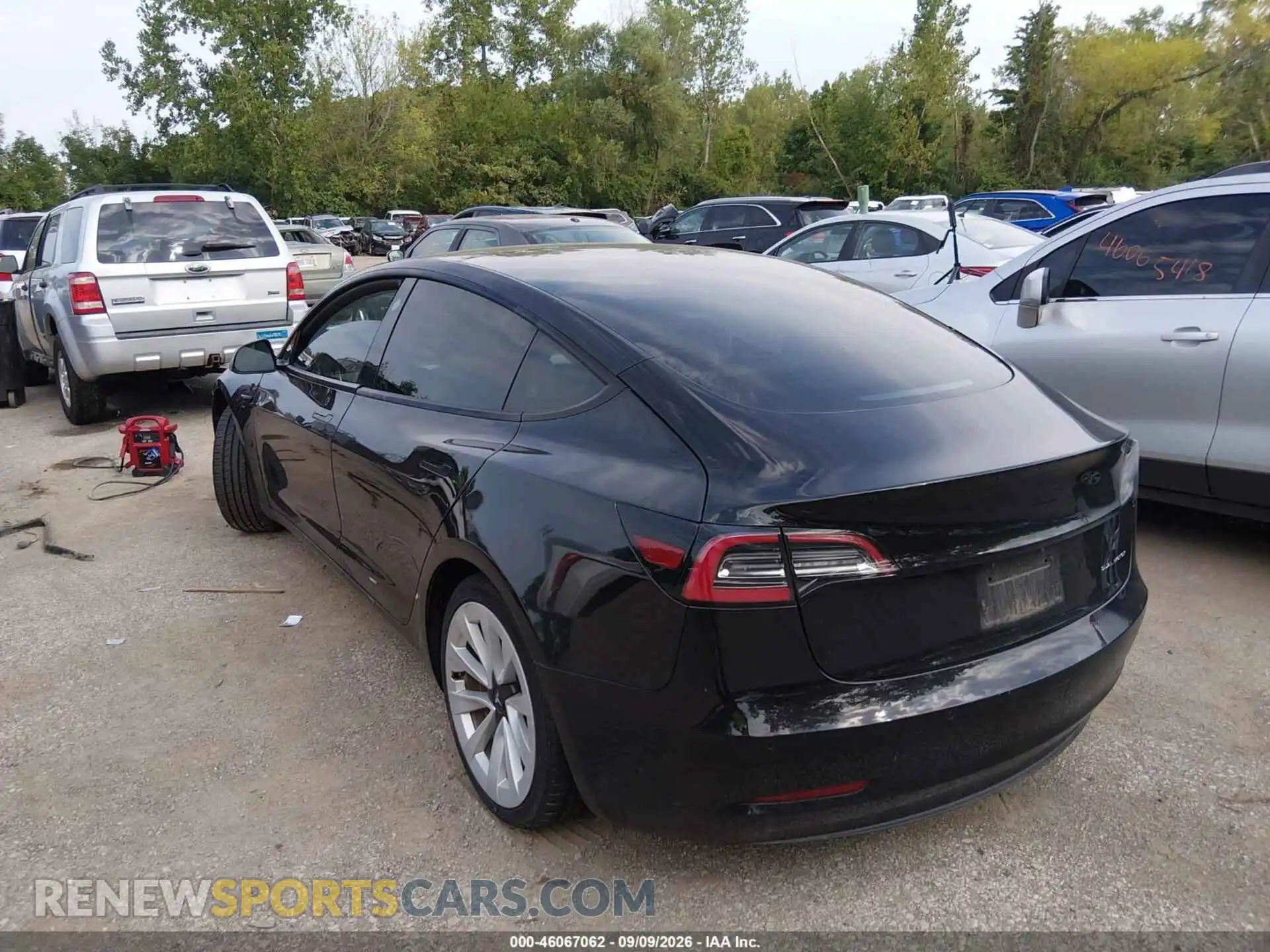 3 Photograph of a damaged car 5YJ3E1EB7NF176177 TESLA MODEL 3 2022