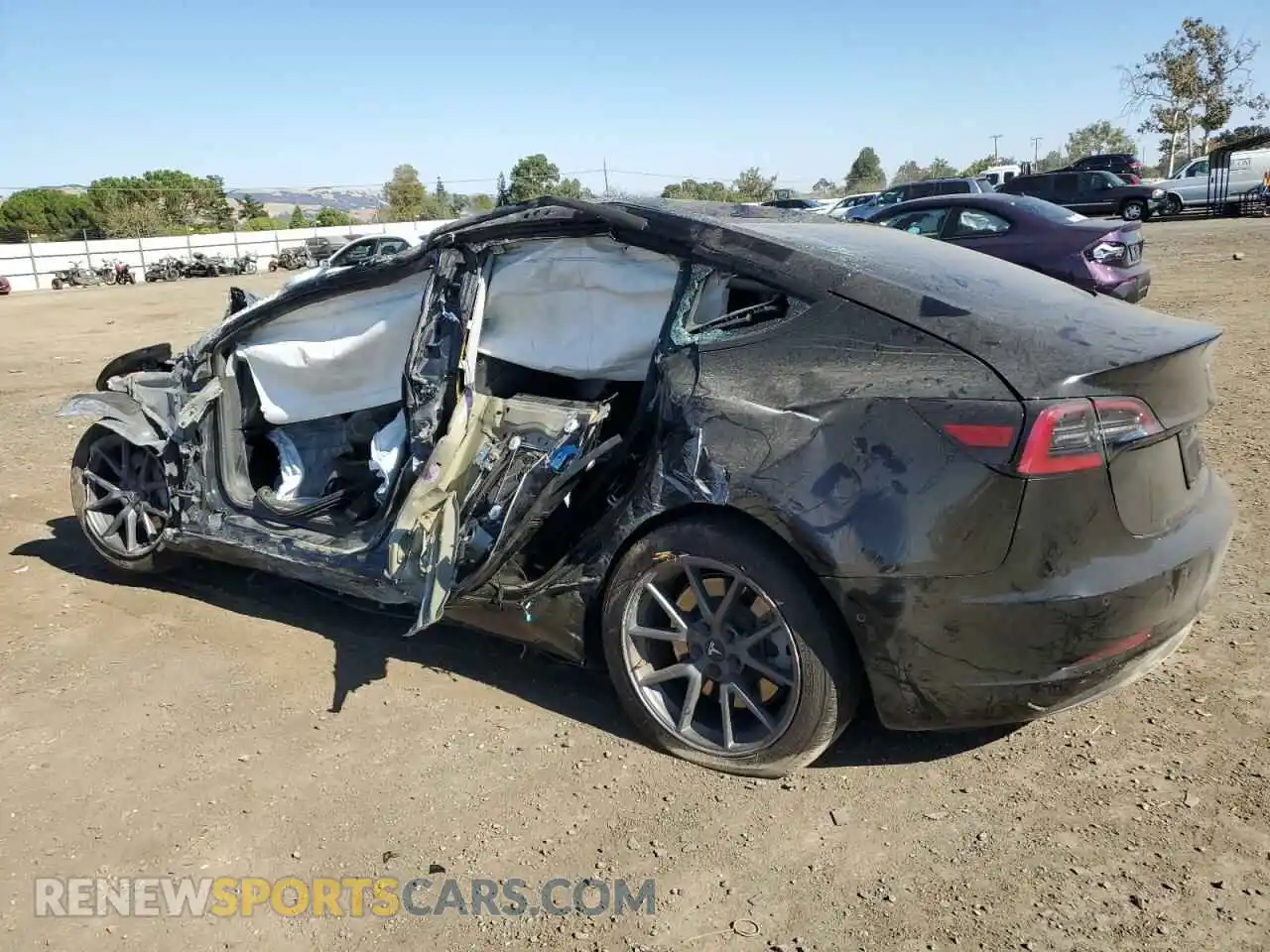 2 Photograph of a damaged car 5YJ3E1EB7NF205712 TESLA MODEL 3 2022