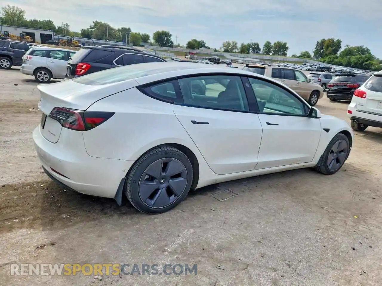 3 Фотография поврежденного автомобиля 5YJ3E1EB7NF249466 TESLA MODEL 3 2022