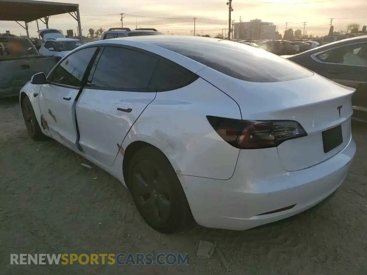 2 Photograph of a damaged car 5YJ3E1EB7NF274626 TESLA MODEL 3 2022