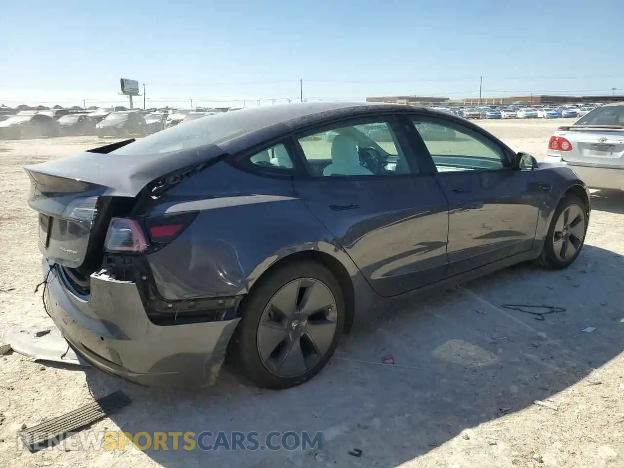3 fotografías del automóvil dañado 5YJ3E1EB7NF322576 TESLA MODEL 3 2022