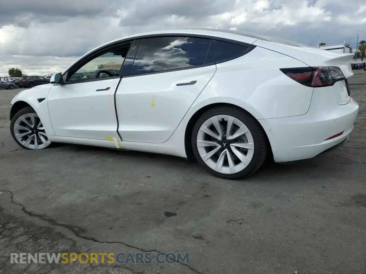 2 Photograph of a damaged car 5YJ3E1EB7NF365962 TESLA MODEL 3 2022