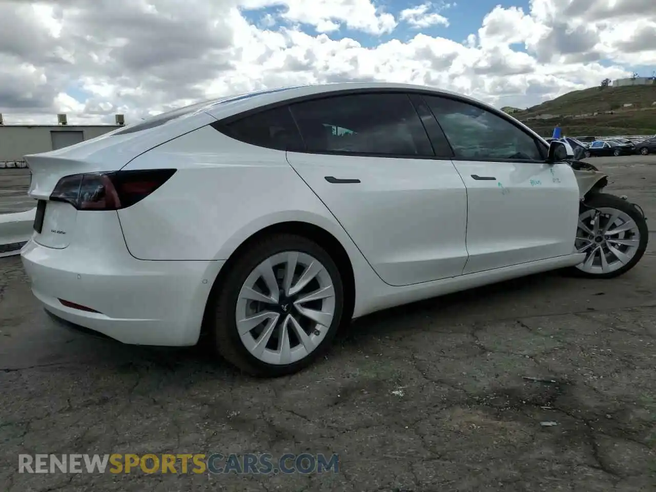 3 Photograph of a damaged car 5YJ3E1EB7NF365962 TESLA MODEL 3 2022