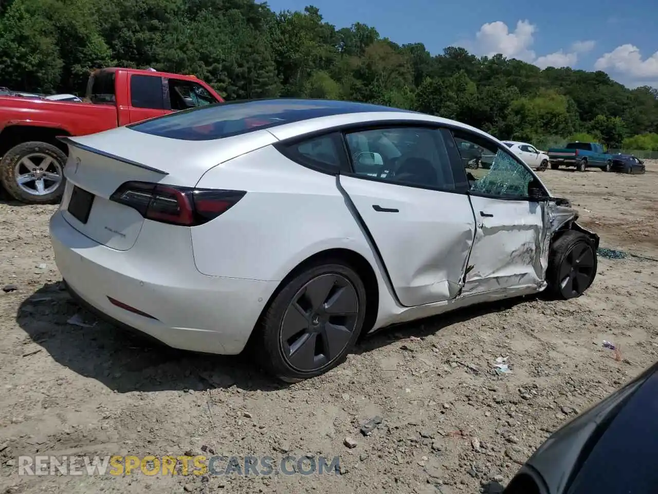 3 Photograph of a damaged car 5YJ3E1EB8NF114657 TESLA MODEL 3 2022