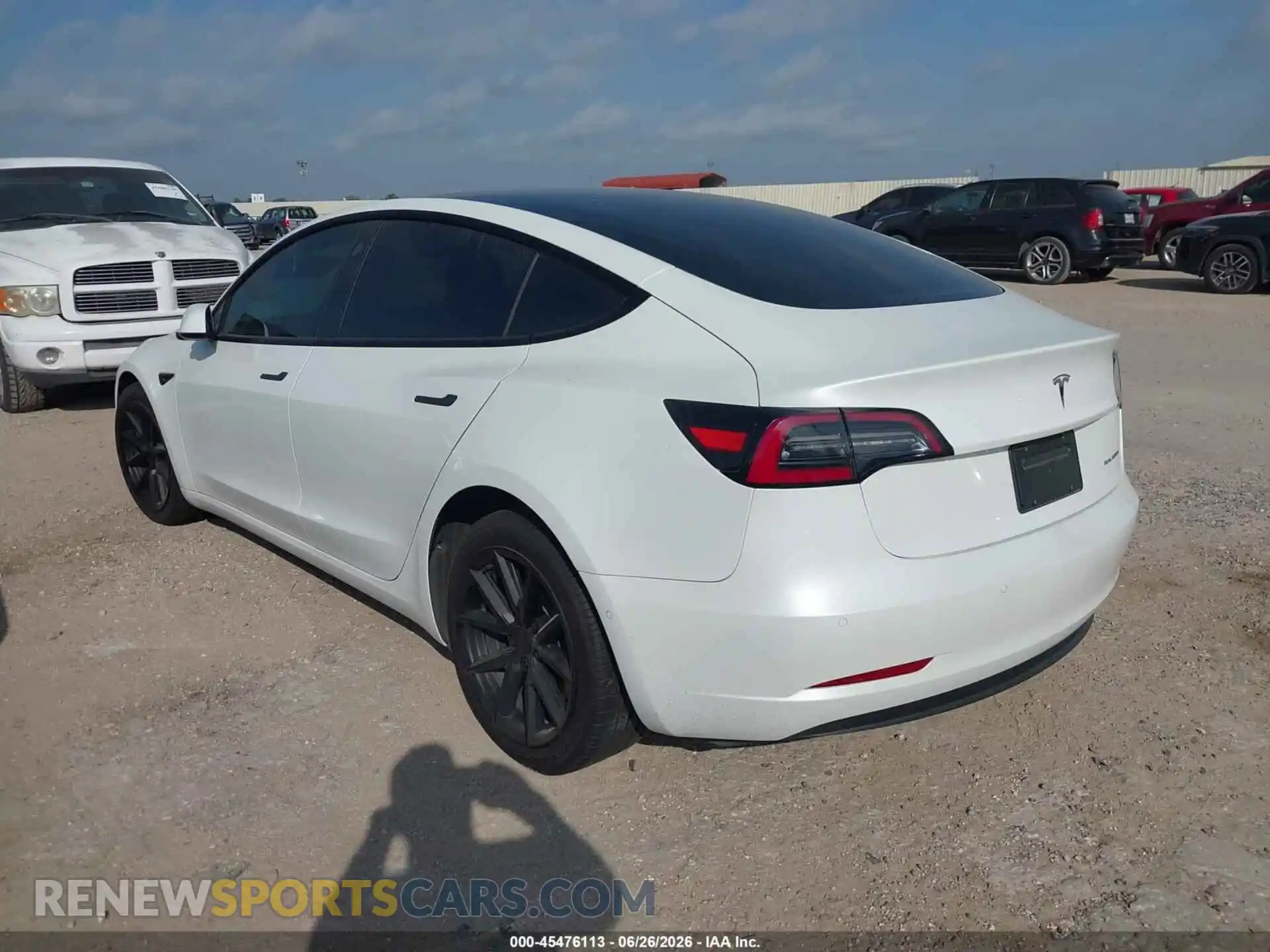 3 Фотография поврежденного автомобиля 5YJ3E1EB8NF135041 TESLA MODEL 3 2022