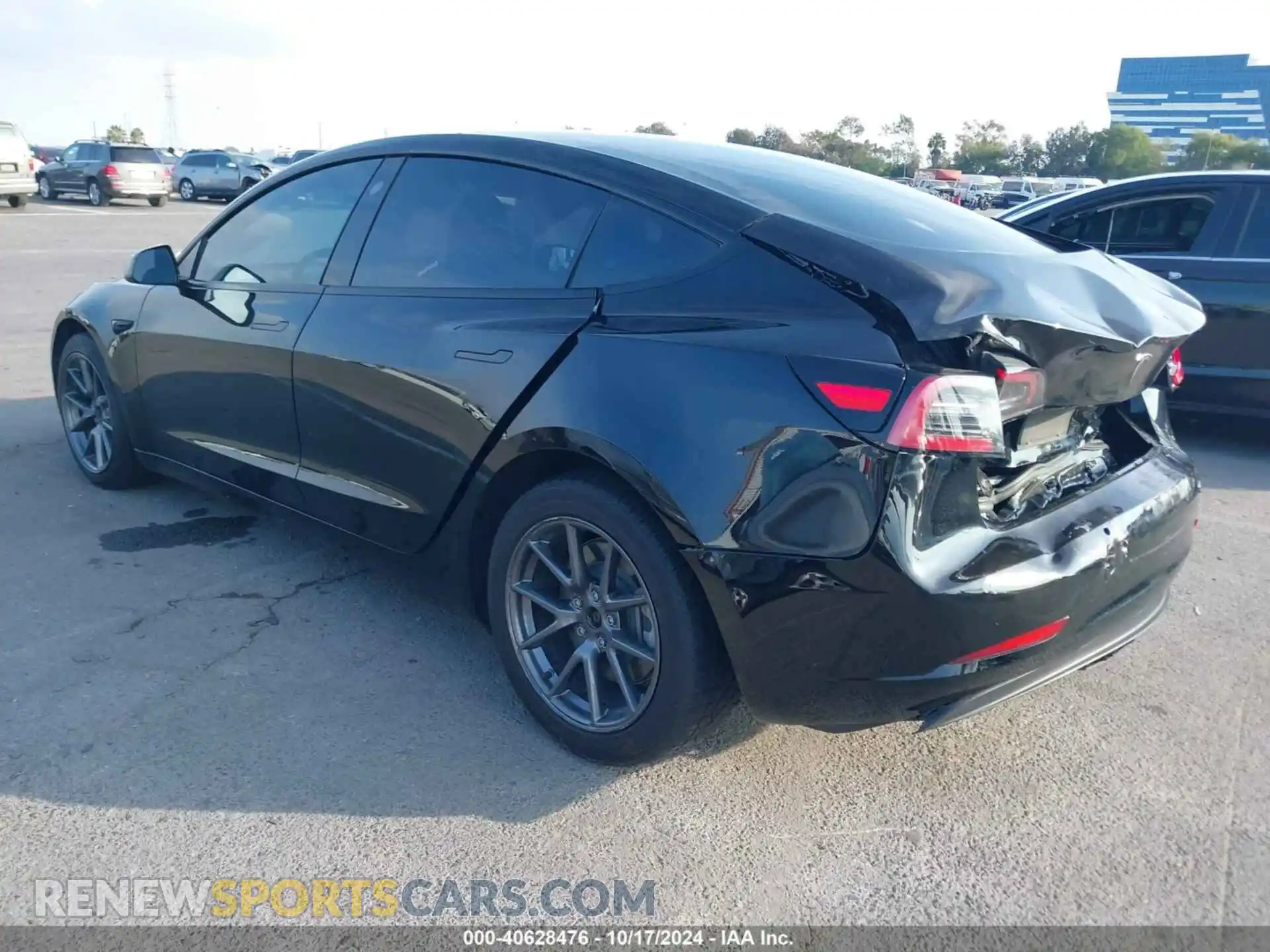 3 Photograph of a damaged car 5YJ3E1EB8NF139249 TESLA MODEL 3 2022