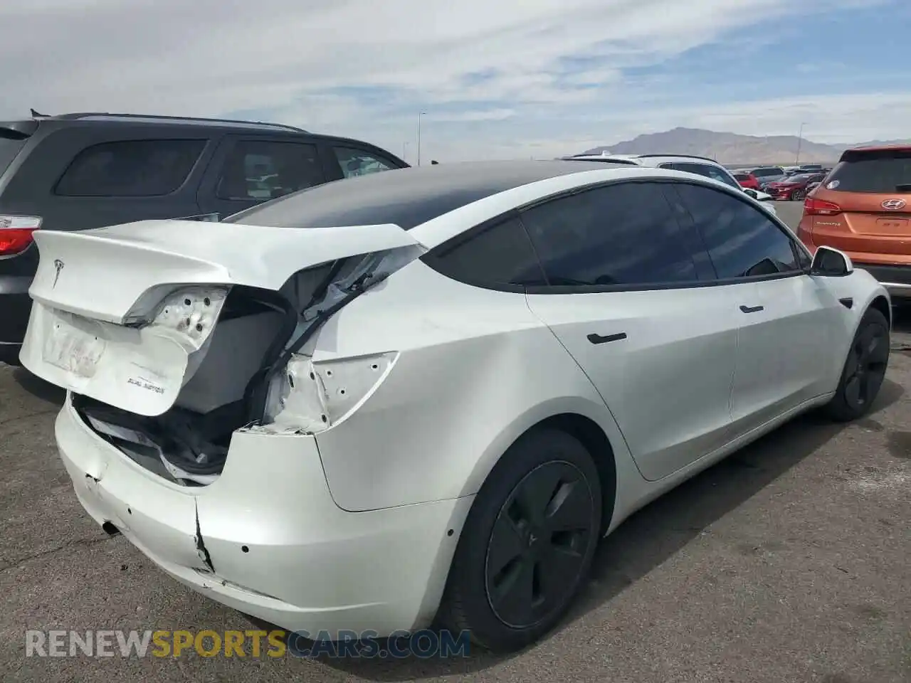 3 Photograph of a damaged car 5YJ3E1EB8NF169819 TESLA MODEL 3 2022