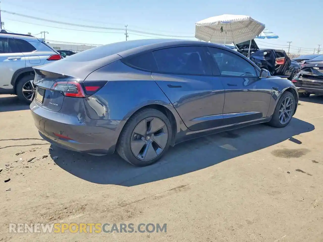 3 fotografías del automóvil dañado 5YJ3E1EB8NF180268 TESLA MODEL 3 2022