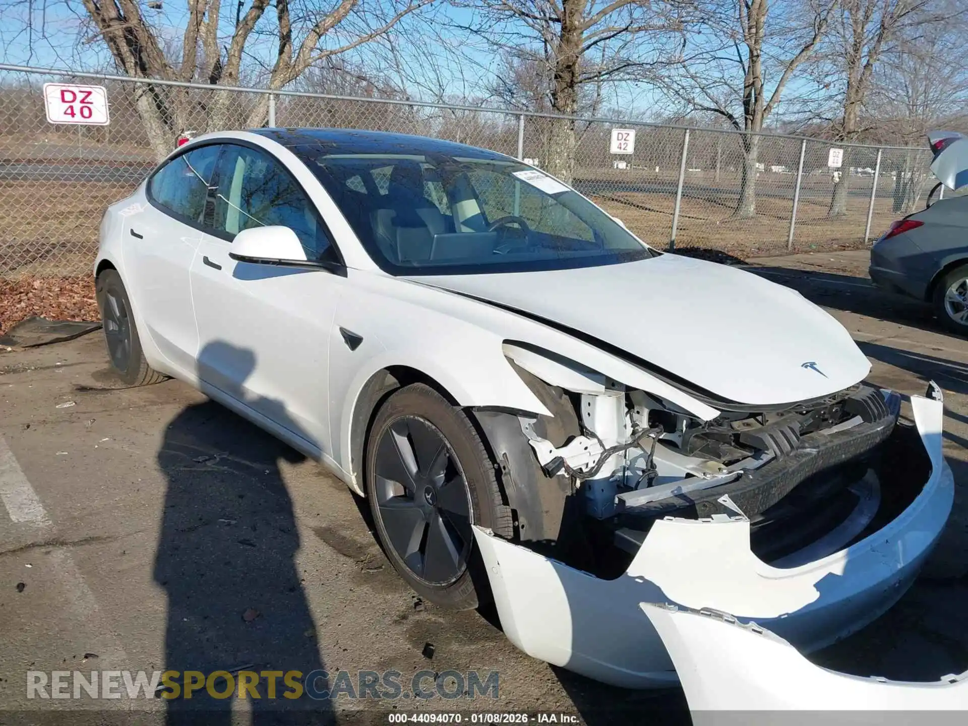 1 Photograph of a damaged car 5YJ3E1EB8NF182456 TESLA MODEL 3 2022