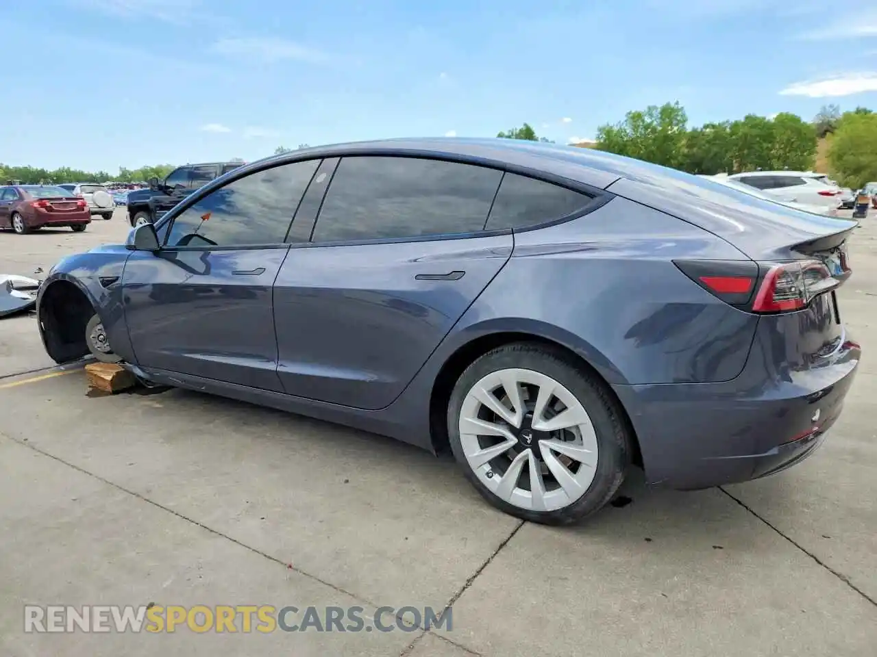 2 Photograph of a damaged car 5YJ3E1EB8NF192386 TESLA MODEL 3 2022
