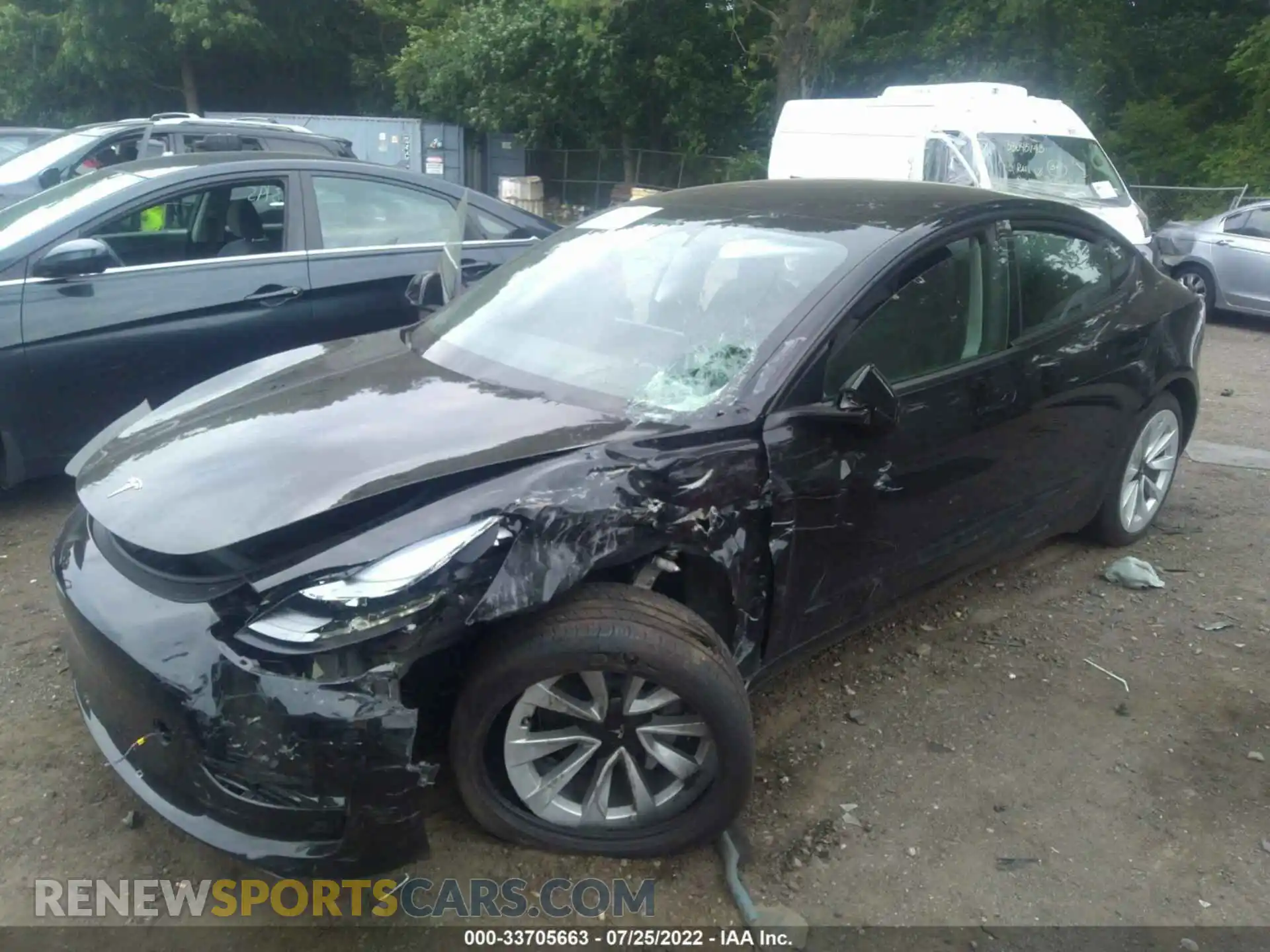 2 Photograph of a damaged car 5YJ3E1EB8NF194672 TESLA MODEL 3 2022