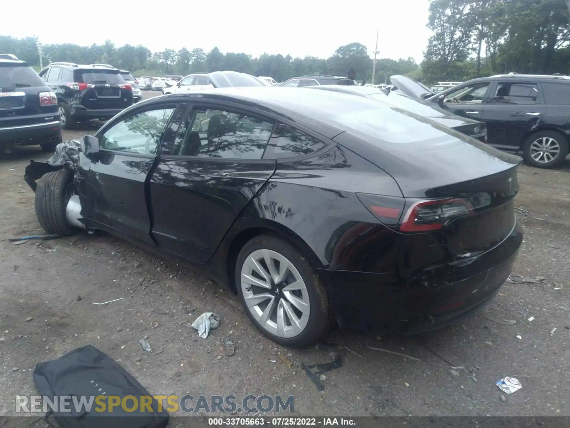 3 Photograph of a damaged car 5YJ3E1EB8NF194672 TESLA MODEL 3 2022