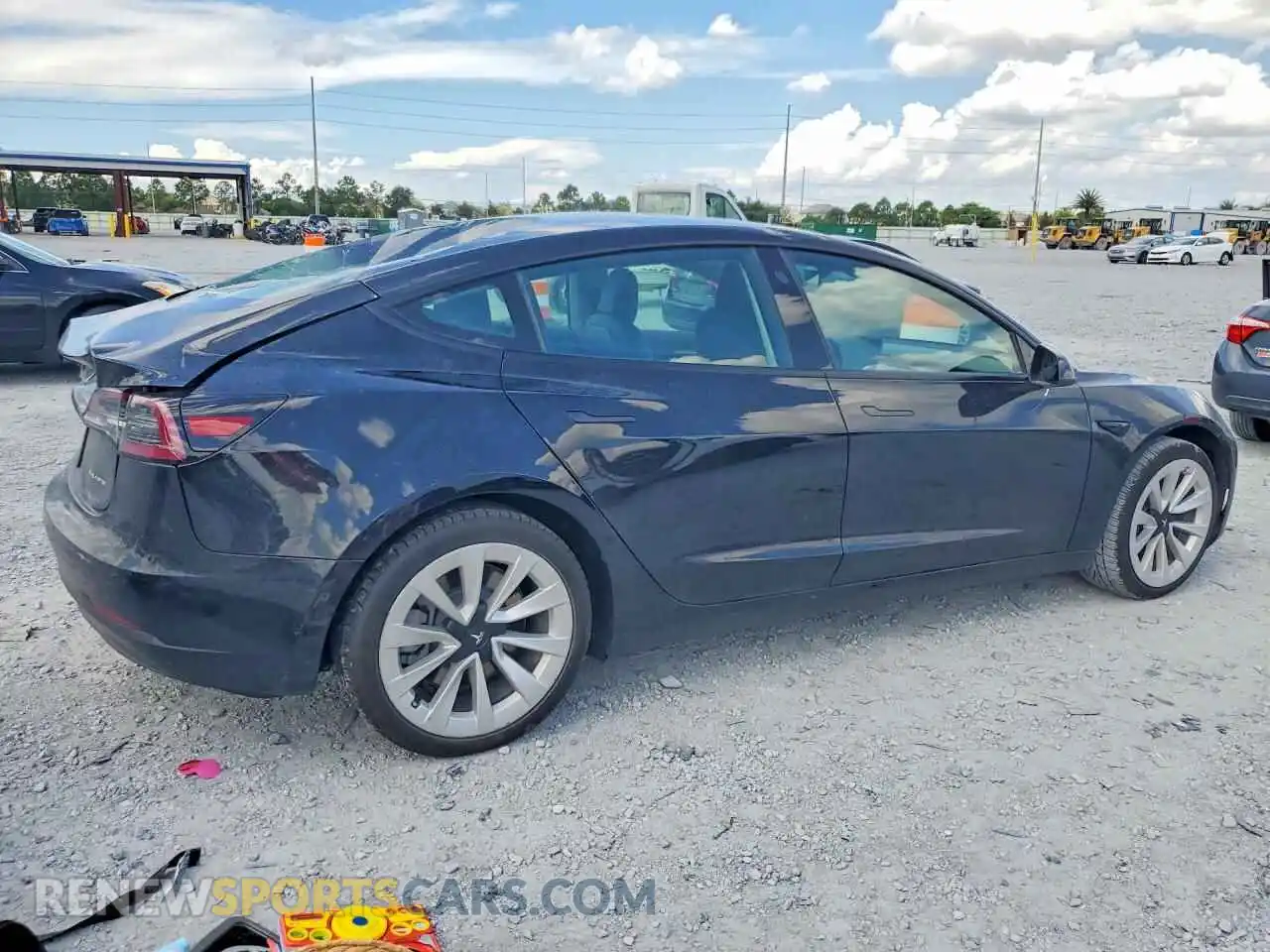 3 Фотография поврежденного автомобиля 5YJ3E1EB8NF199189 TESLA MODEL 3 2022