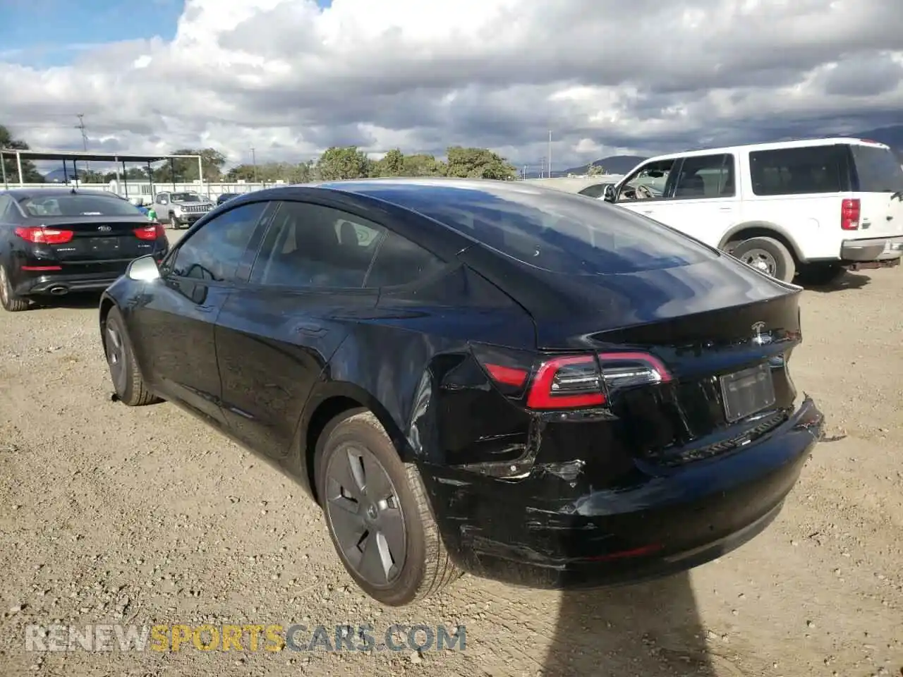 3 Photograph of a damaged car 5YJ3E1EB8NF200258 TESLA MODEL 3 2022