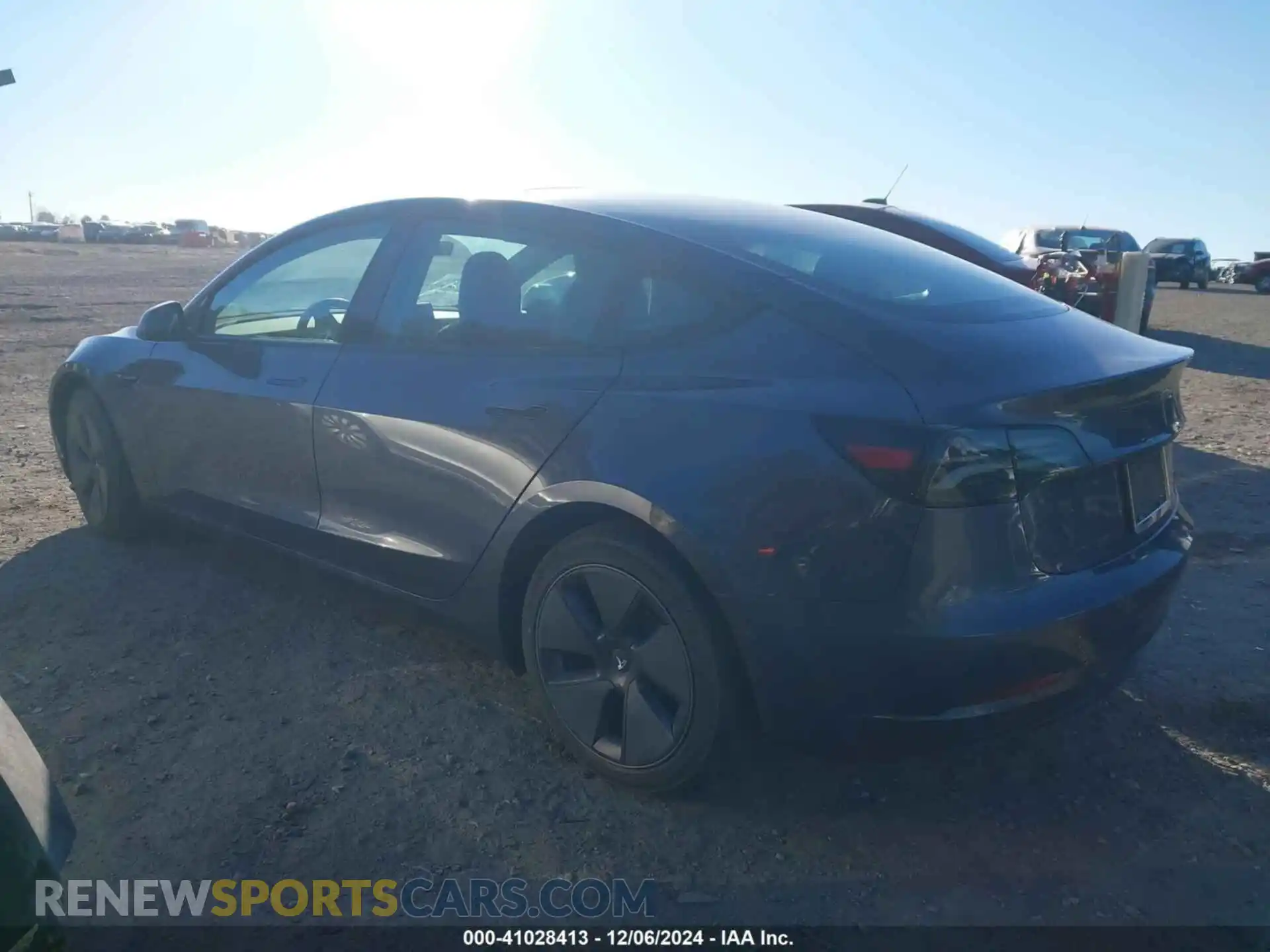 3 Photograph of a damaged car 5YJ3E1EB8NF255597 TESLA MODEL 3 2022