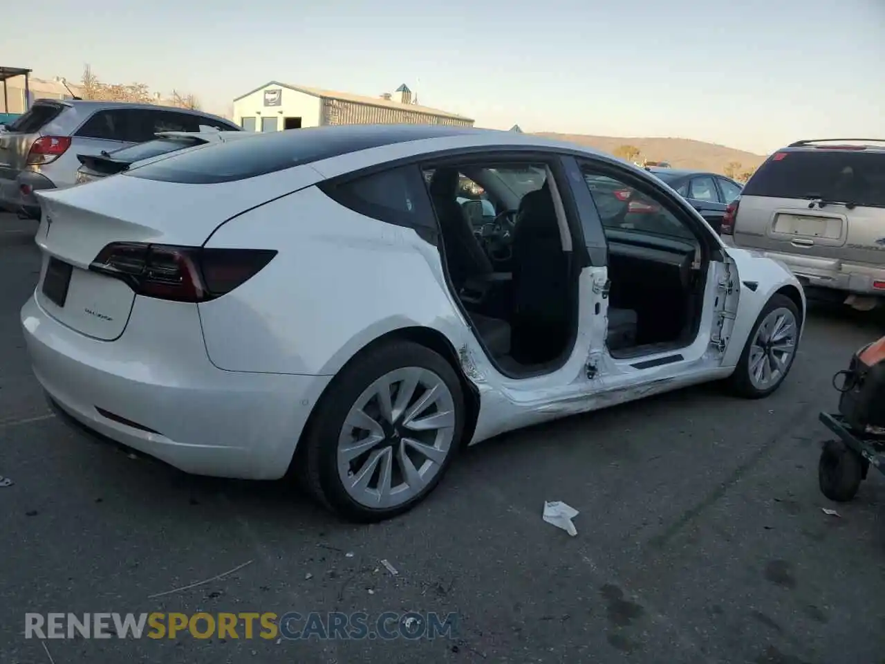 3 Photograph of a damaged car 5YJ3E1EB8NF272769 TESLA MODEL 3 2022