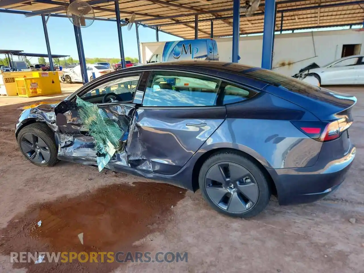 2 Photograph of a damaged car 5YJ3E1EB8NF299390 TESLA MODEL 3 2022