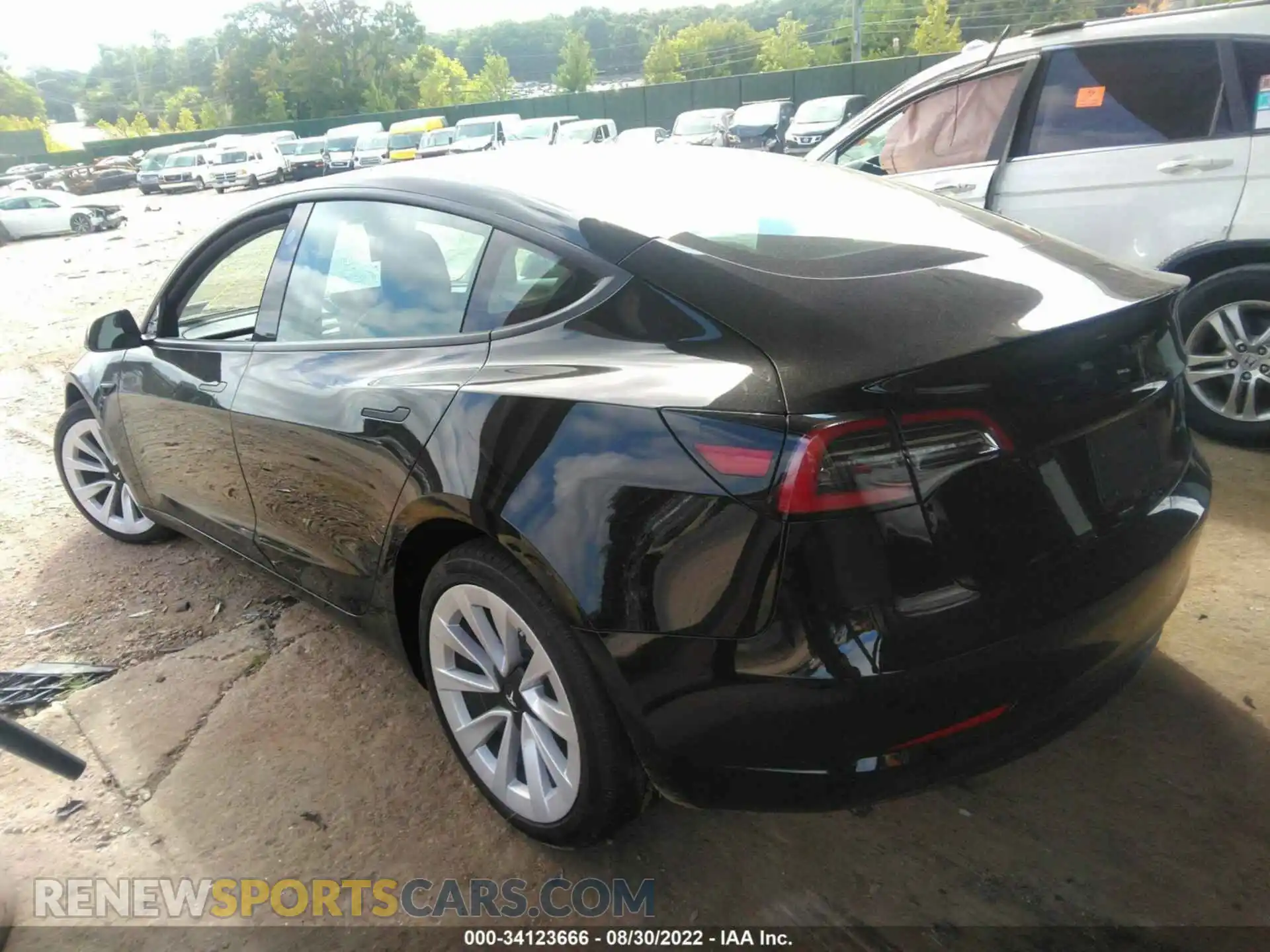 3 Photograph of a damaged car 5YJ3E1EB8NF311425 TESLA MODEL 3 2022