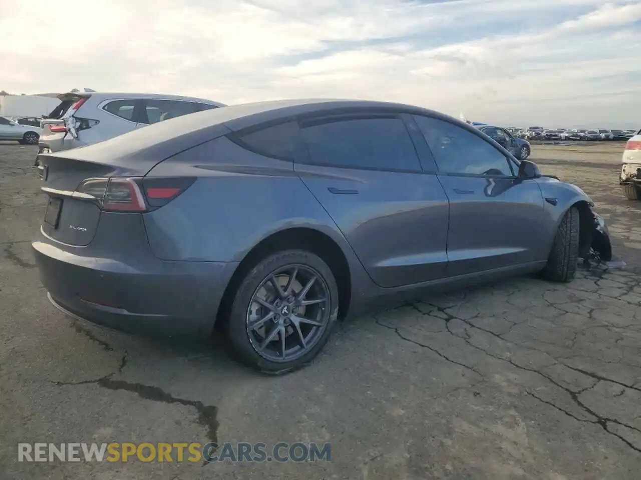 3 Фотография поврежденного автомобиля 5YJ3E1EB8NF315197 TESLA MODEL 3 2022