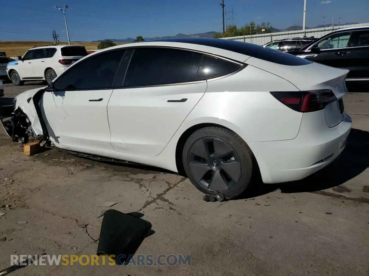 2 Photograph of a damaged car 5YJ3E1EB8NF315619 TESLA MODEL 3 2022
