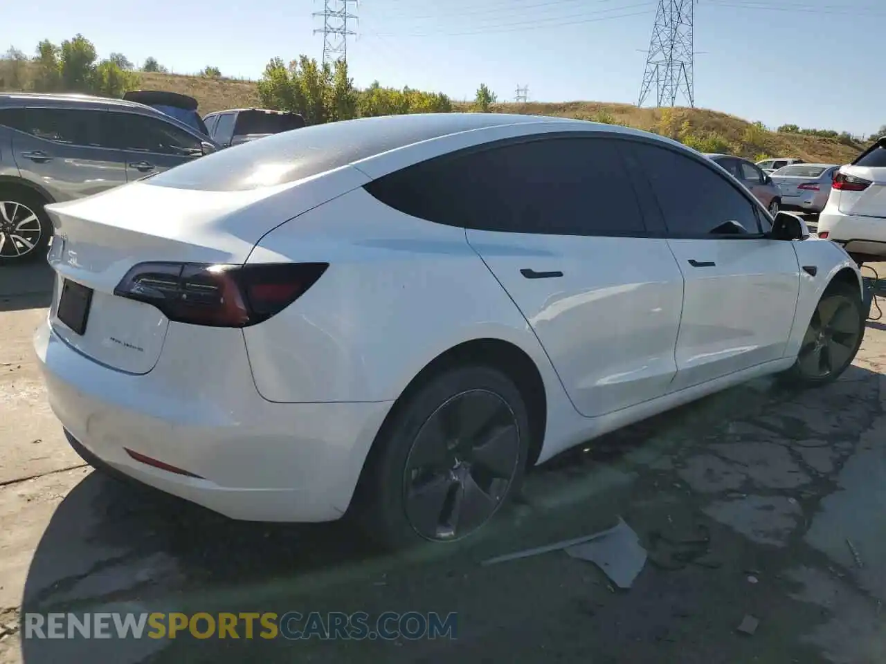 3 Photograph of a damaged car 5YJ3E1EB8NF315619 TESLA MODEL 3 2022
