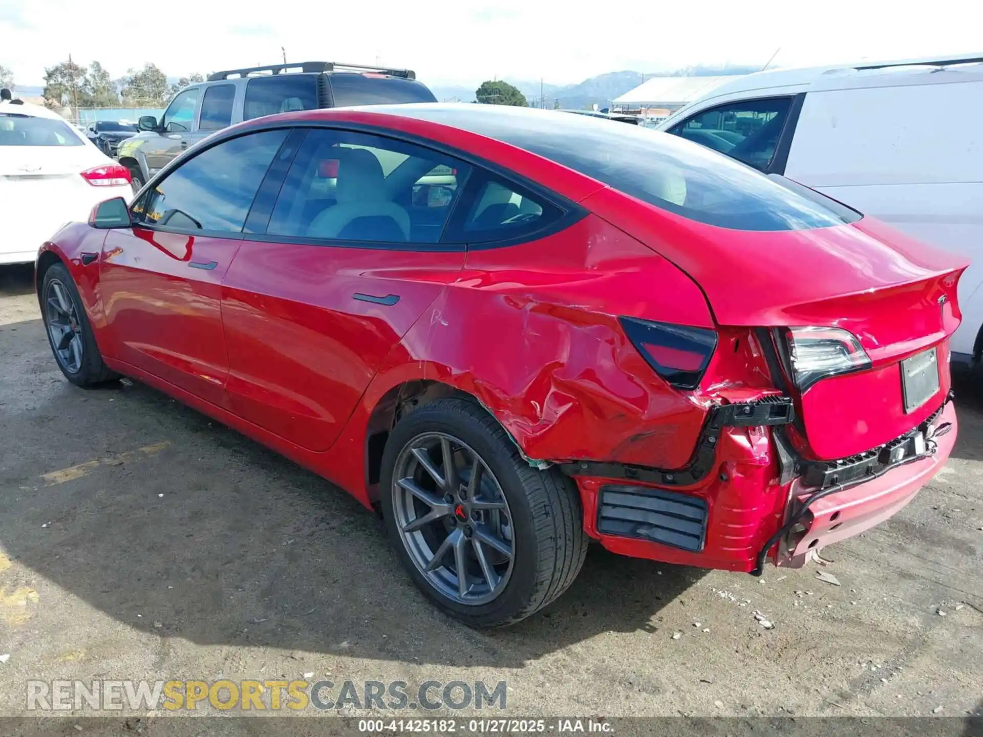 3 Photograph of a damaged car 5YJ3E1EB8NF324398 TESLA MODEL 3 2022