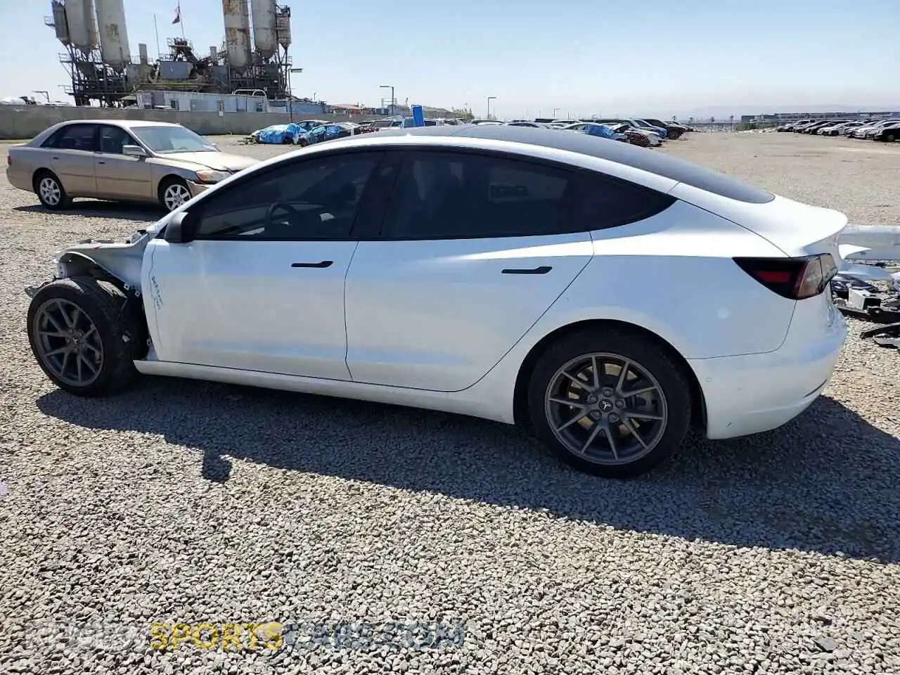 2 Photograph of a damaged car 5YJ3E1EB8NF340343 TESLA MODEL 3 2022