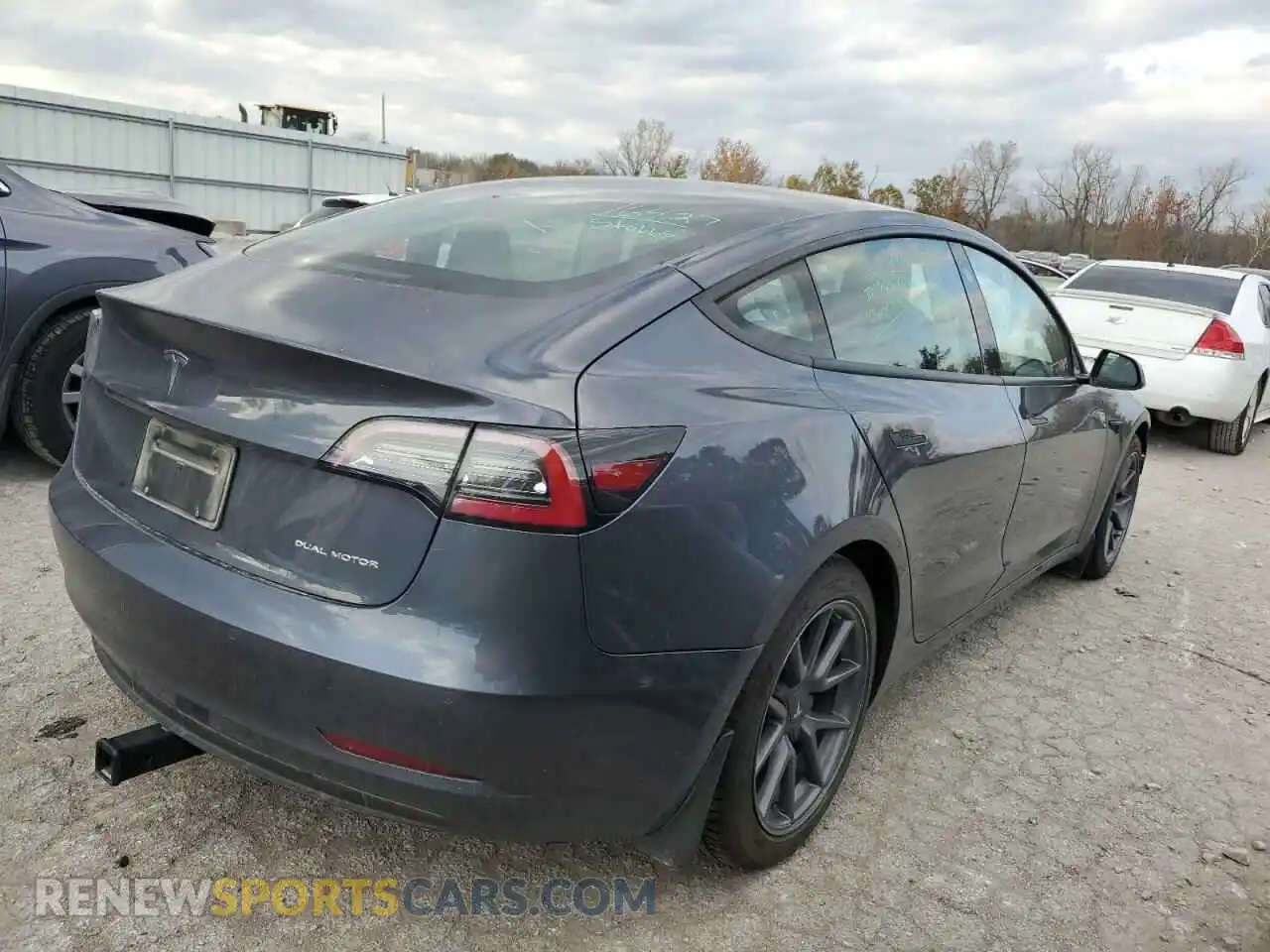 3 Photograph of a damaged car 5YJ3E1EB8NF344358 TESLA MODEL 3 2022