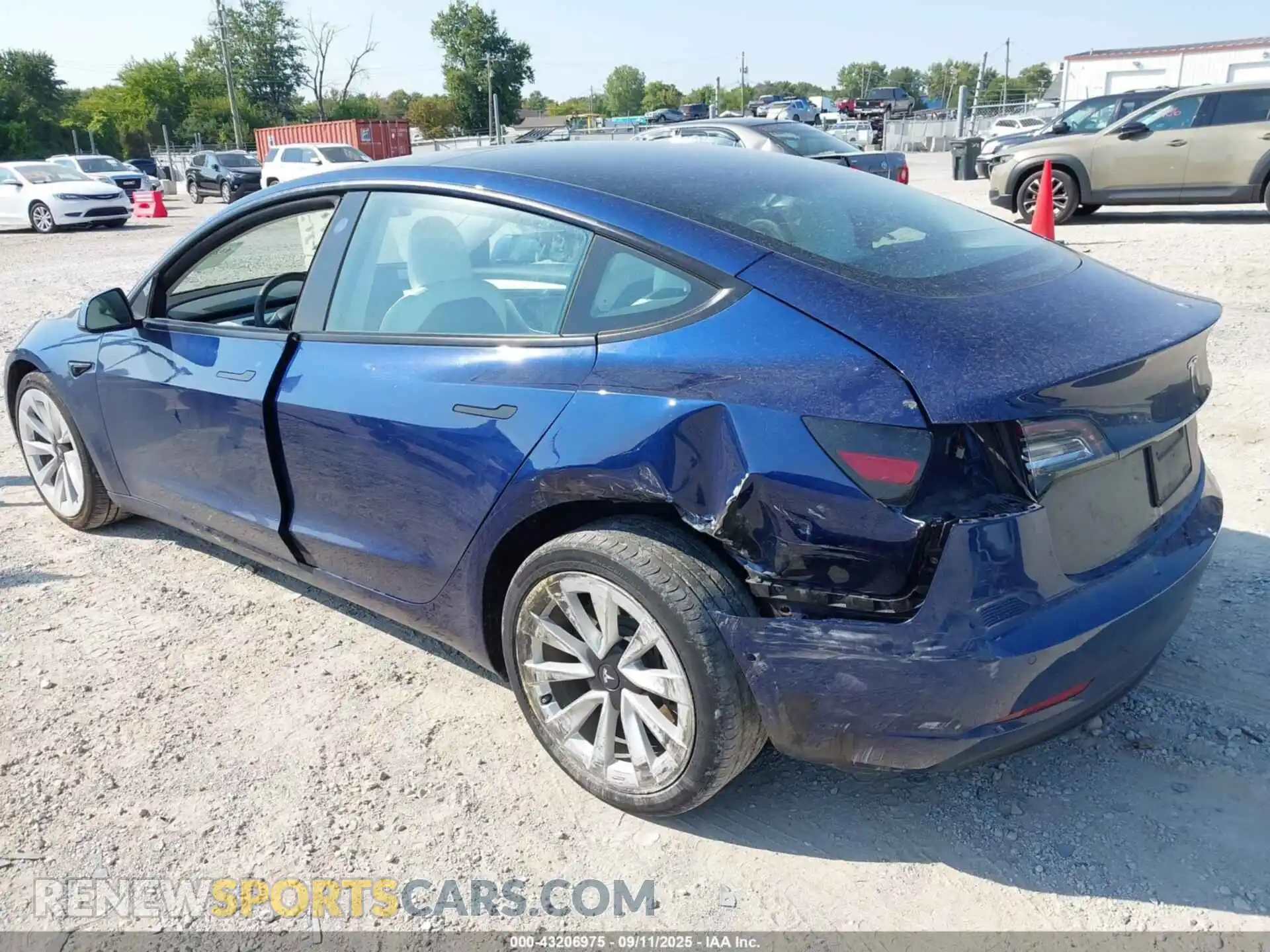3 Photograph of a damaged car 5YJ3E1EB9NF154102 TESLA MODEL 3 2022
