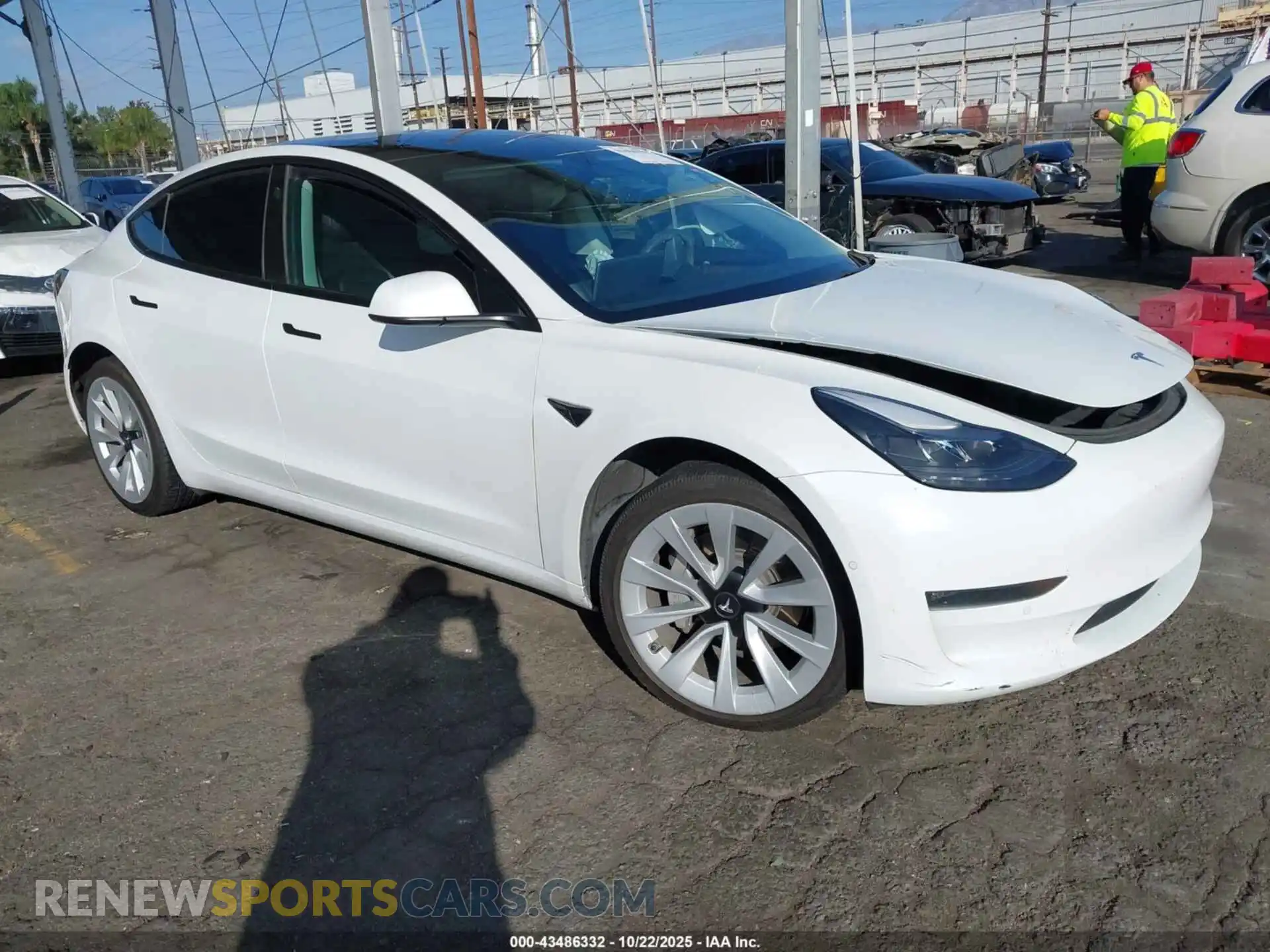 1 Фотография поврежденного автомобиля 5YJ3E1EB9NF183244 TESLA MODEL 3 2022