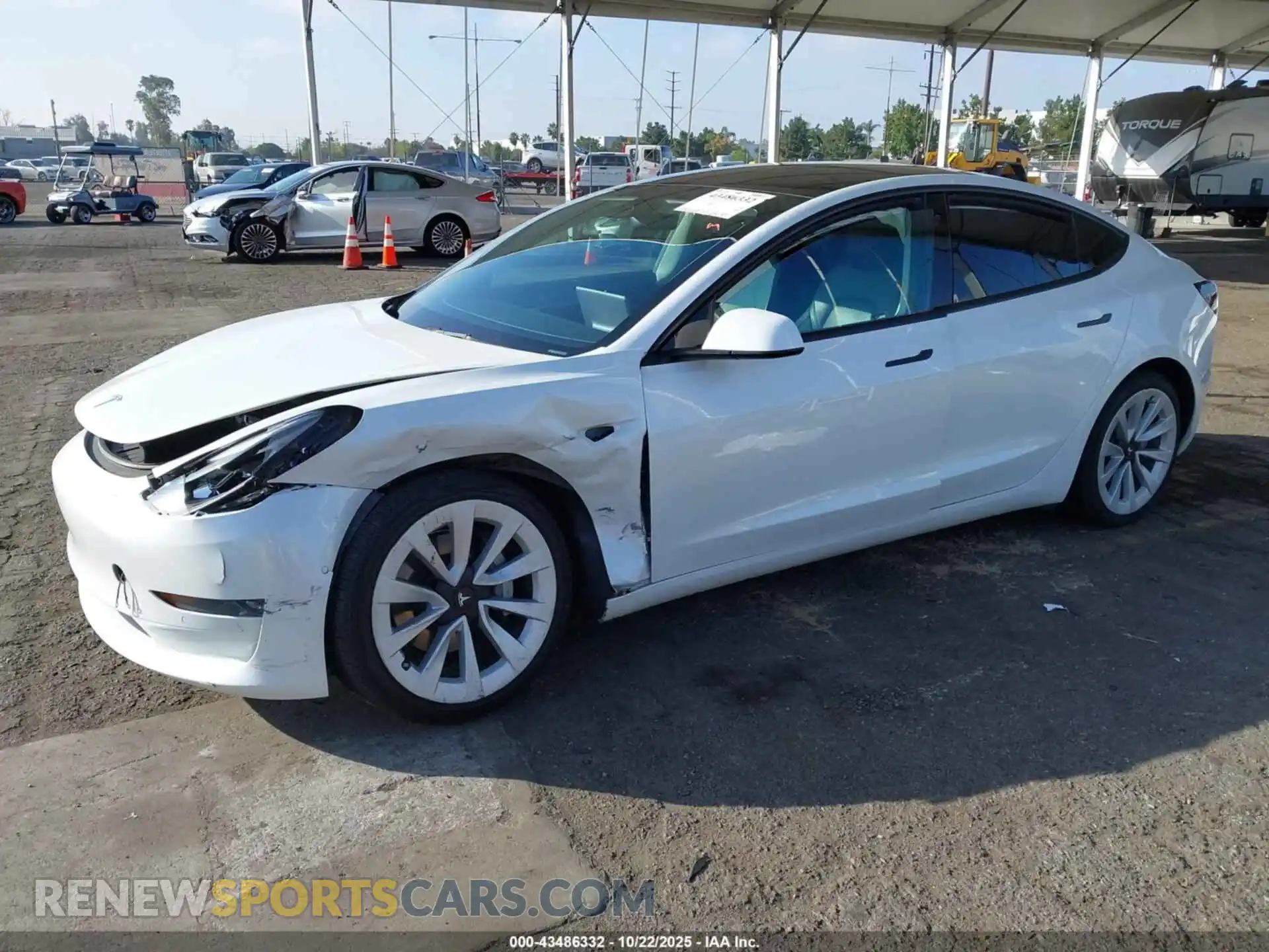 2 Фотография поврежденного автомобиля 5YJ3E1EB9NF183244 TESLA MODEL 3 2022