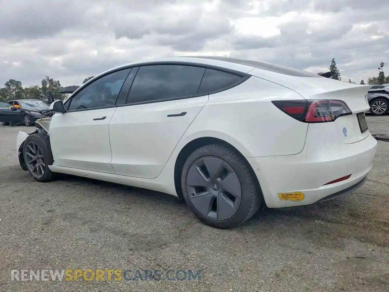 2 Photograph of a damaged car 5YJ3E1EB9NF183499 TESLA MODEL 3 2022