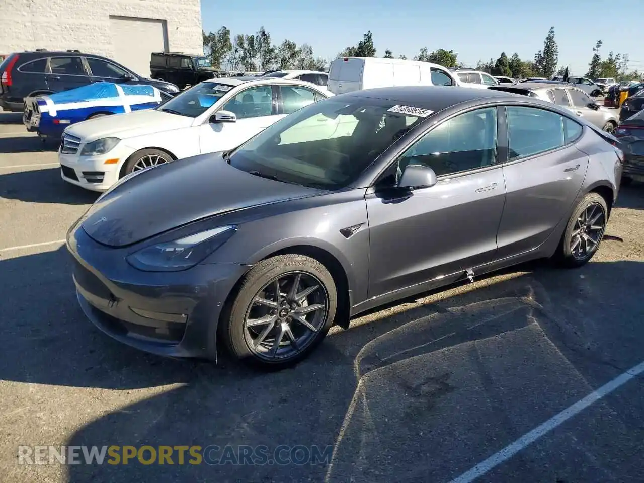 1 Photograph of a damaged car 5YJ3E1EB9NF184006 TESLA MODEL 3 2022