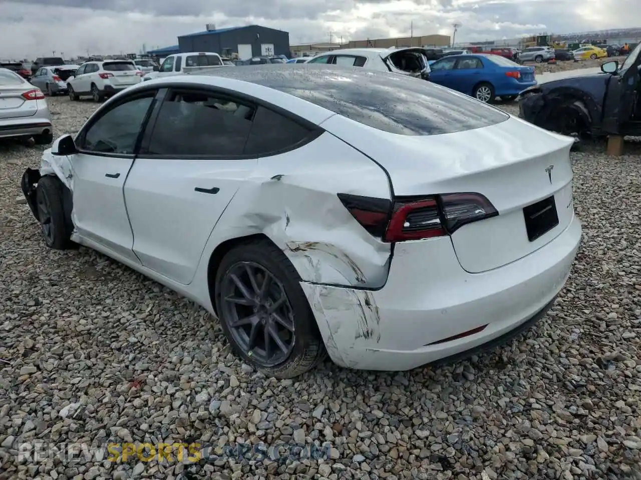 2 Photograph of a damaged car 5YJ3E1EB9NF207087 TESLA MODEL 3 2022