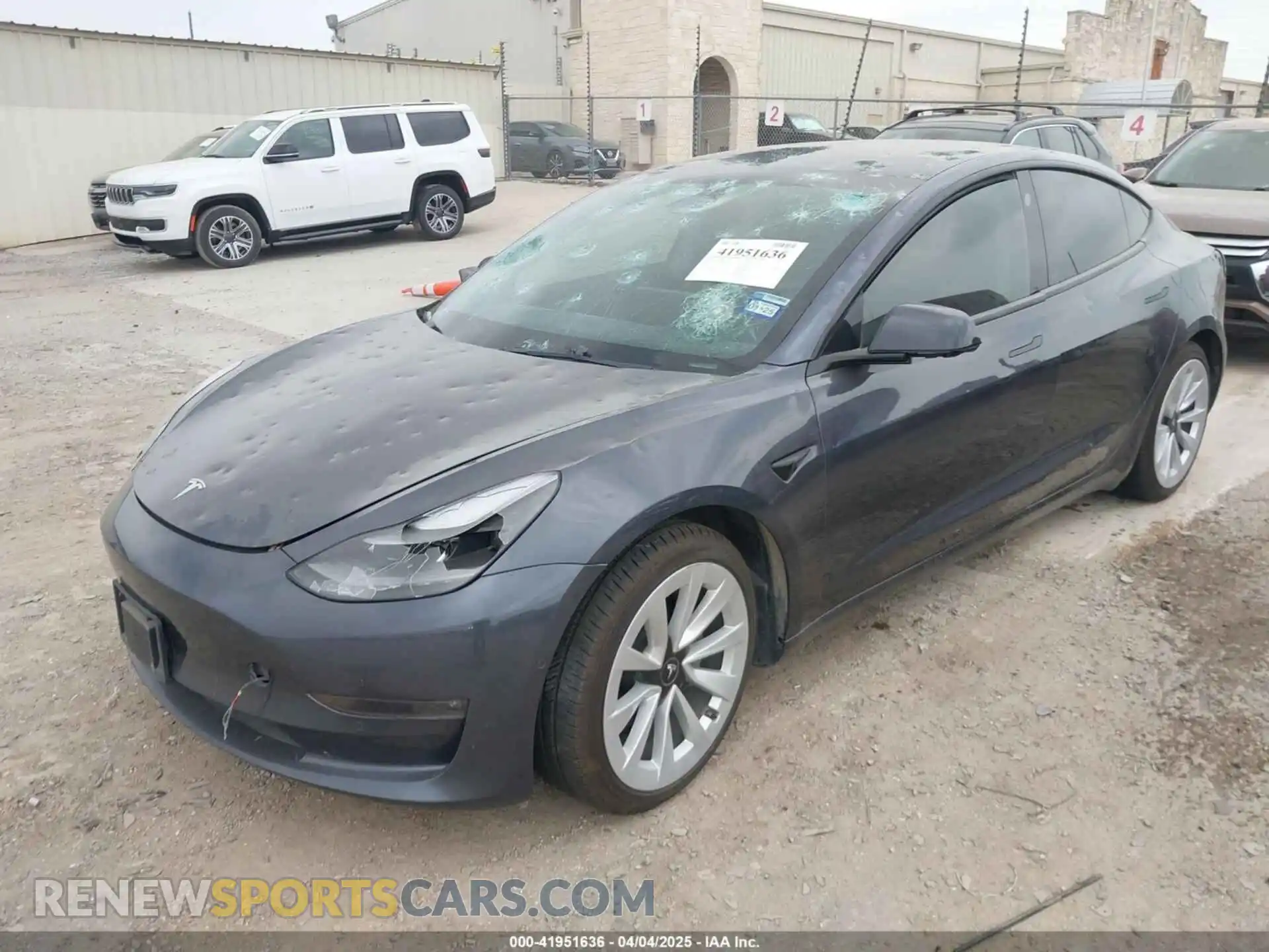 2 Photograph of a damaged car 5YJ3E1EB9NF208420 TESLA MODEL 3 2022
