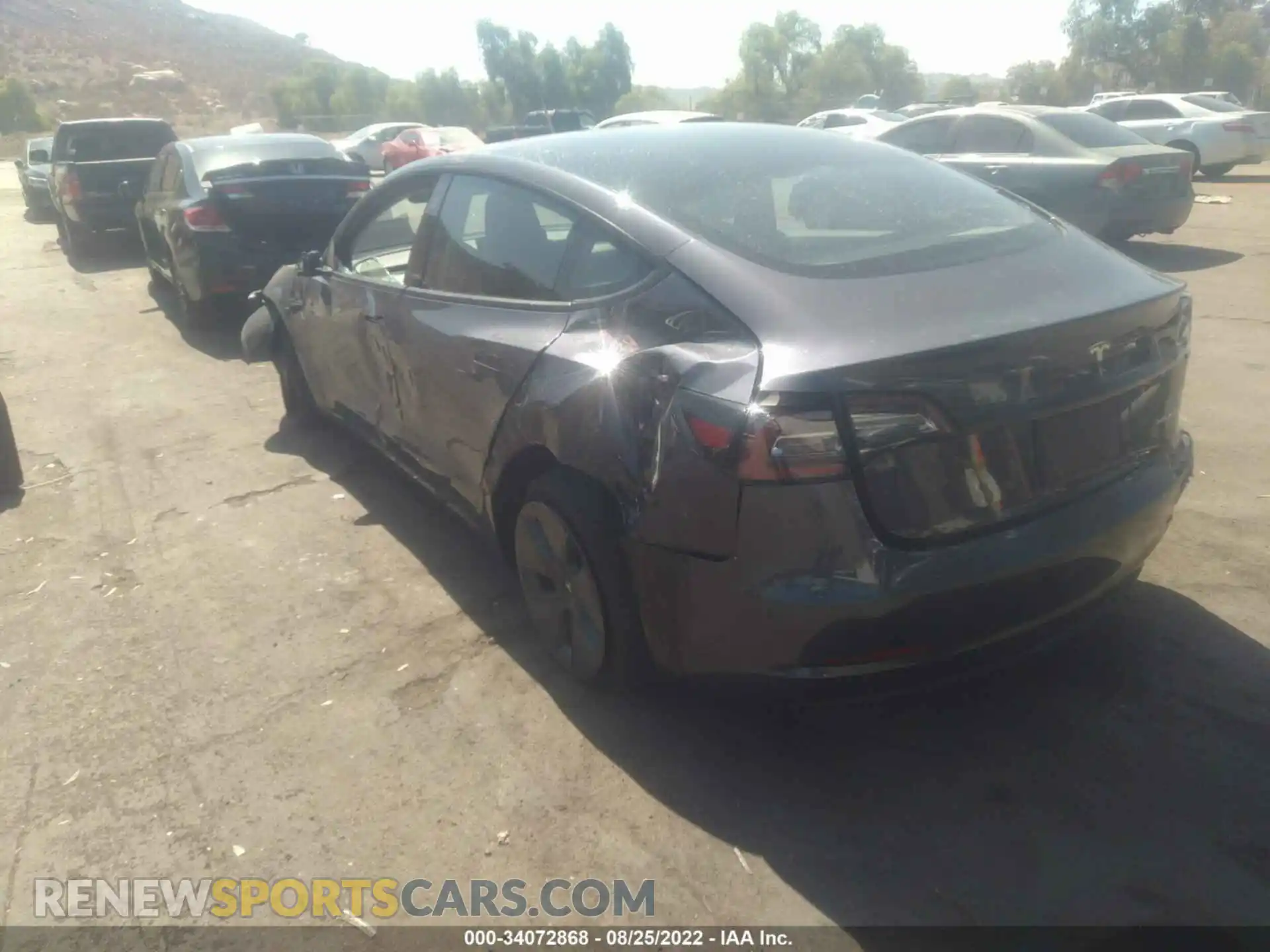 3 Photograph of a damaged car 5YJ3E1EB9NF222009 TESLA MODEL 3 2022