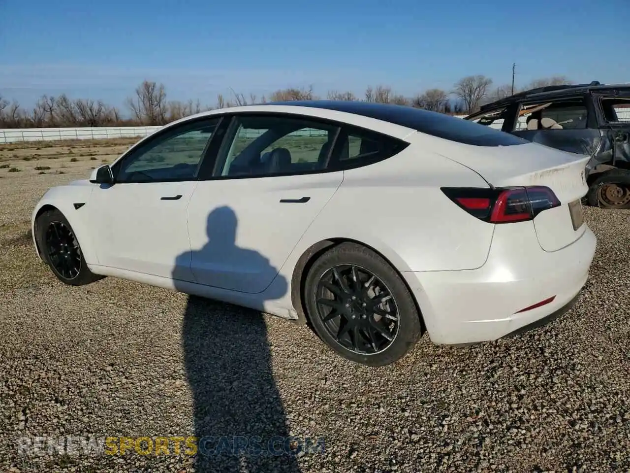 2 fotografías del automóvil dañado 5YJ3E1EB9NF222043 TESLA MODEL 3 2022