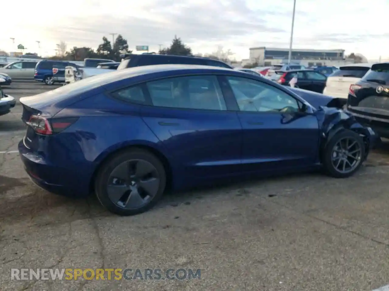 3 fotografías del automóvil dañado 5YJ3E1EB9NF329898 TESLA MODEL 3 2022