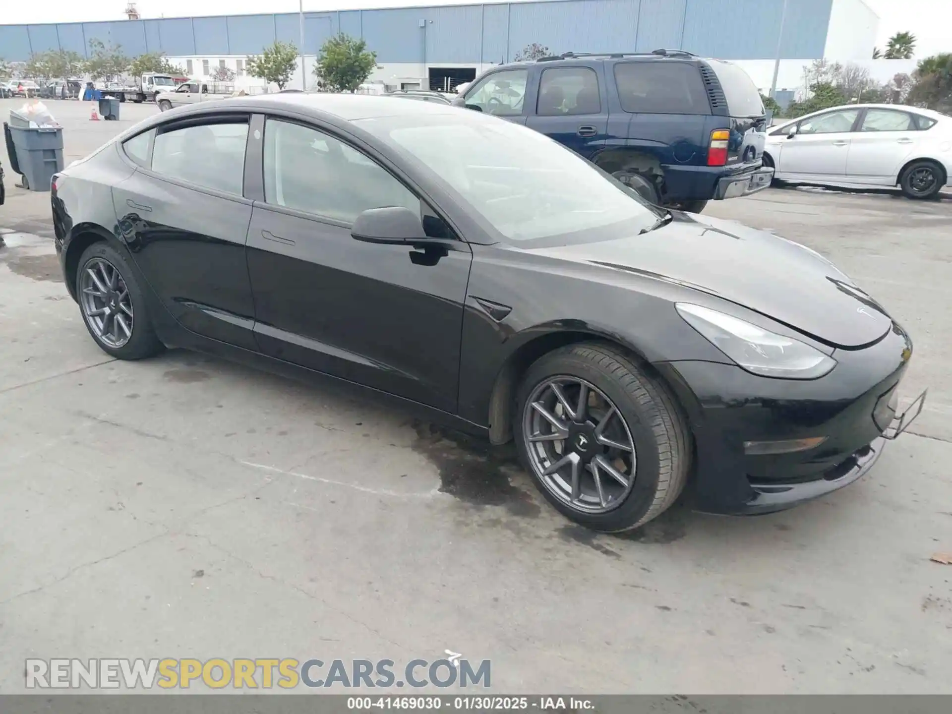 1 Photograph of a damaged car 5YJ3E1EB9NF348368 TESLA MODEL 3 2022