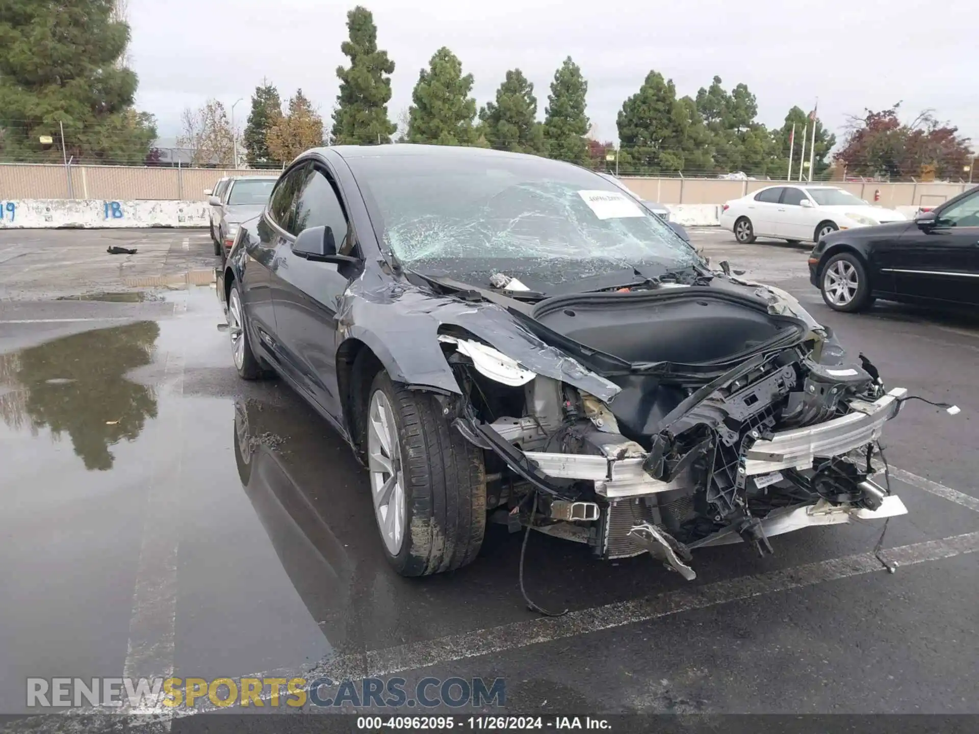1 Photograph of a damaged car 5YJ3E1EBXNF103238 TESLA MODEL 3 2022