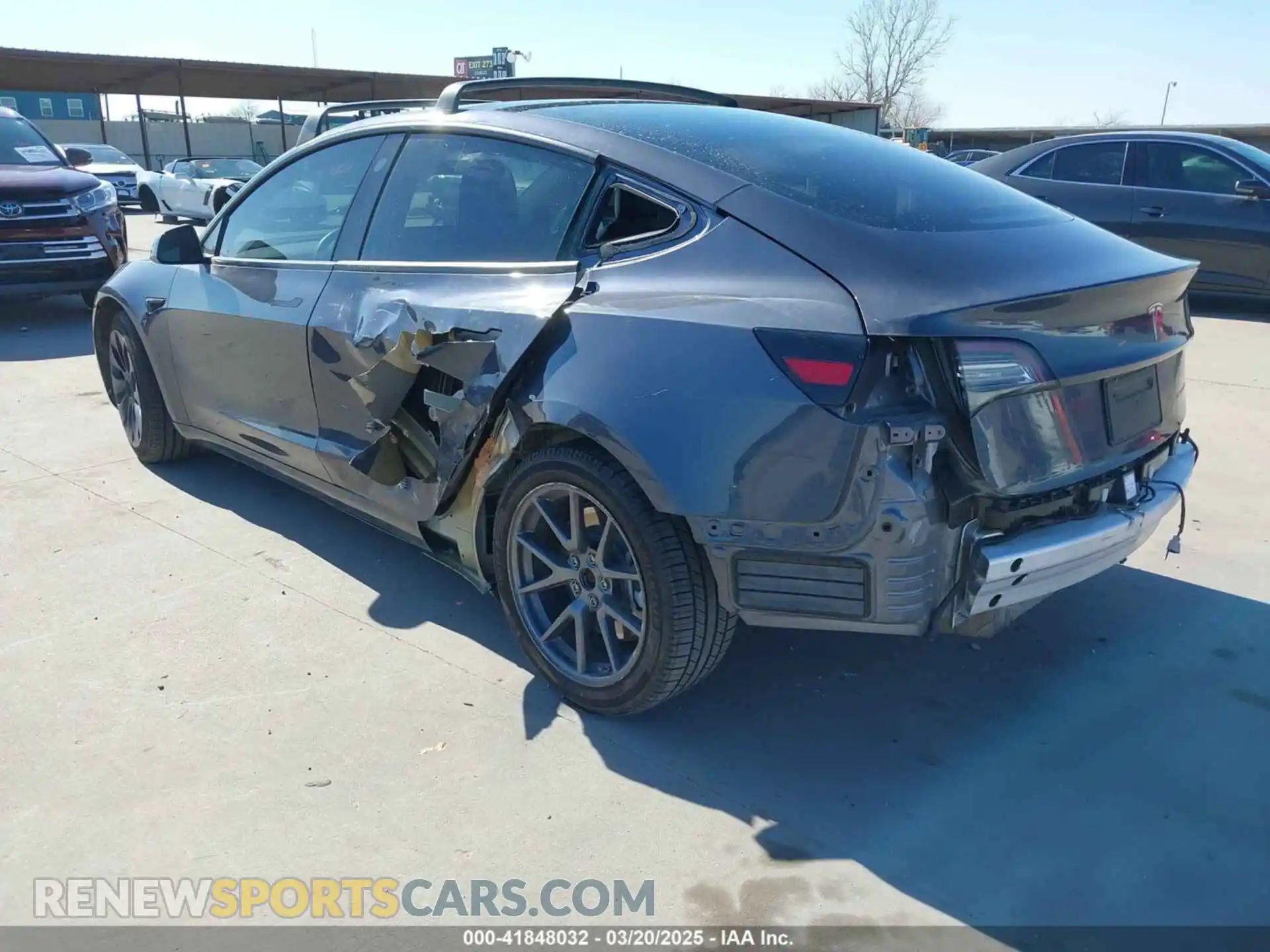 3 Photograph of a damaged car 5YJ3E1EBXNF115762 TESLA MODEL 3 2022
