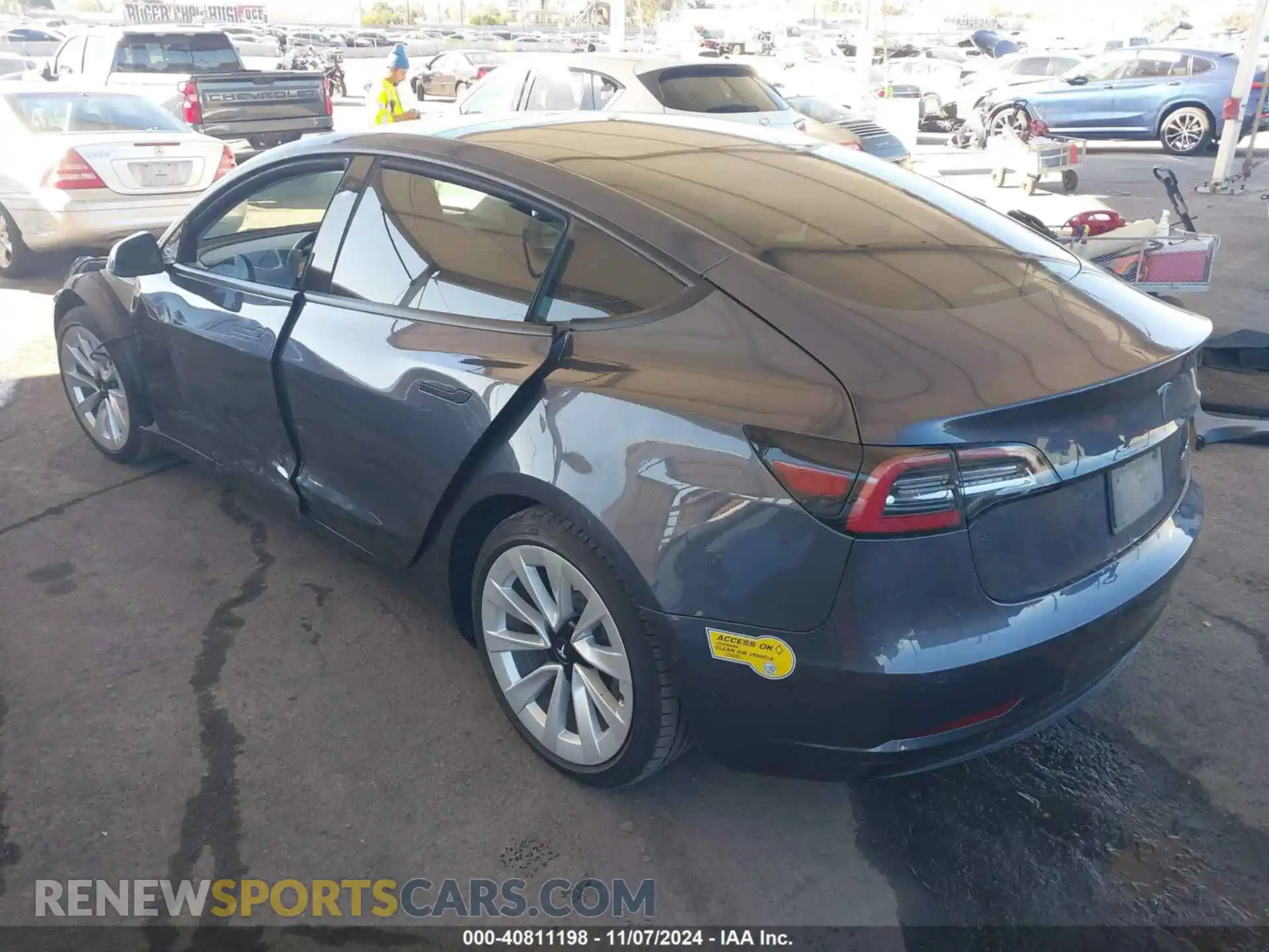 3 fotografías del automóvil dañado 5YJ3E1EBXNF124073 TESLA MODEL 3 2022