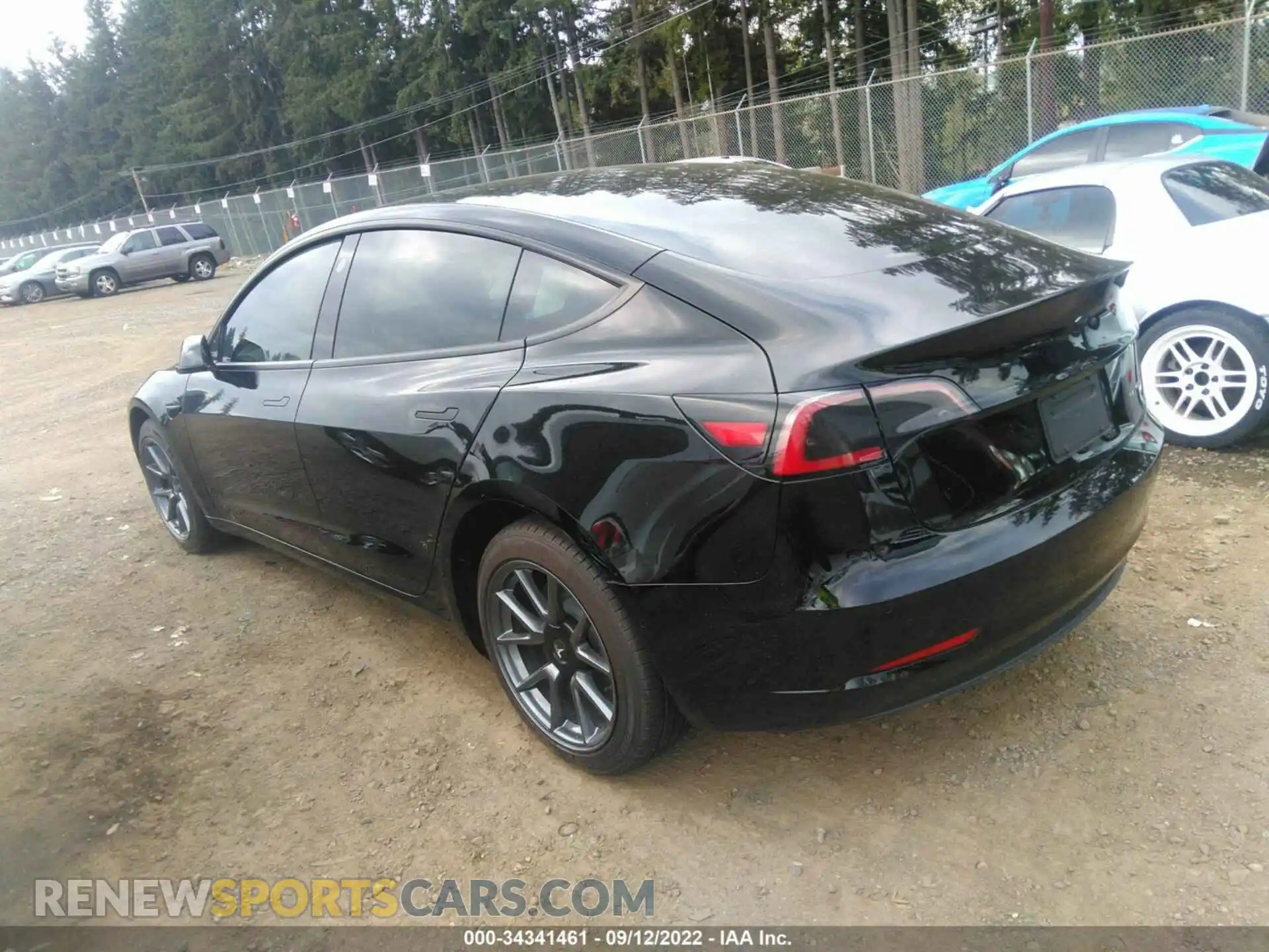 3 Photograph of a damaged car 5YJ3E1EBXNF151998 TESLA MODEL 3 2022