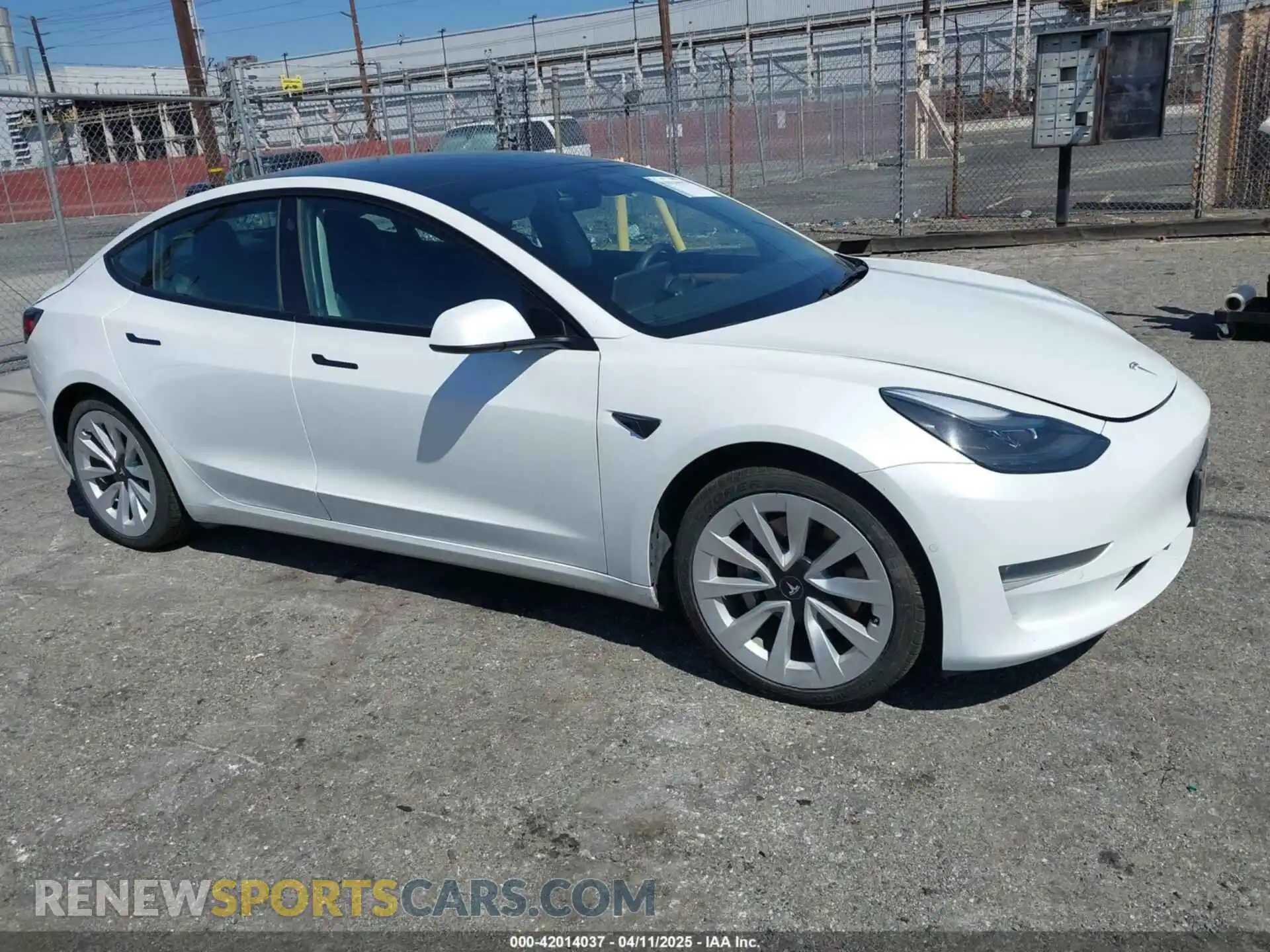 1 Photograph of a damaged car 5YJ3E1EBXNF173967 TESLA MODEL 3 2022