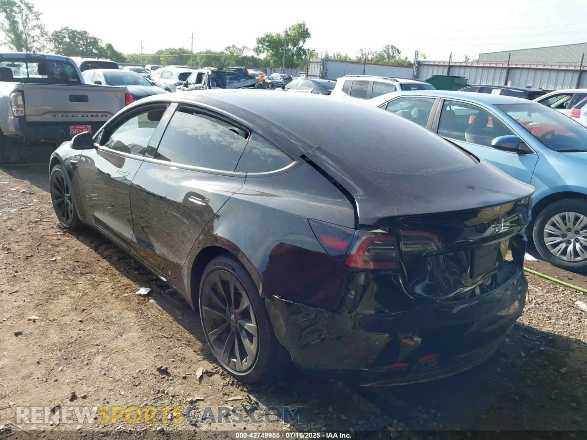 3 Photograph of a damaged car 5YJ3E1EBXNF186976 TESLA MODEL 3 2022