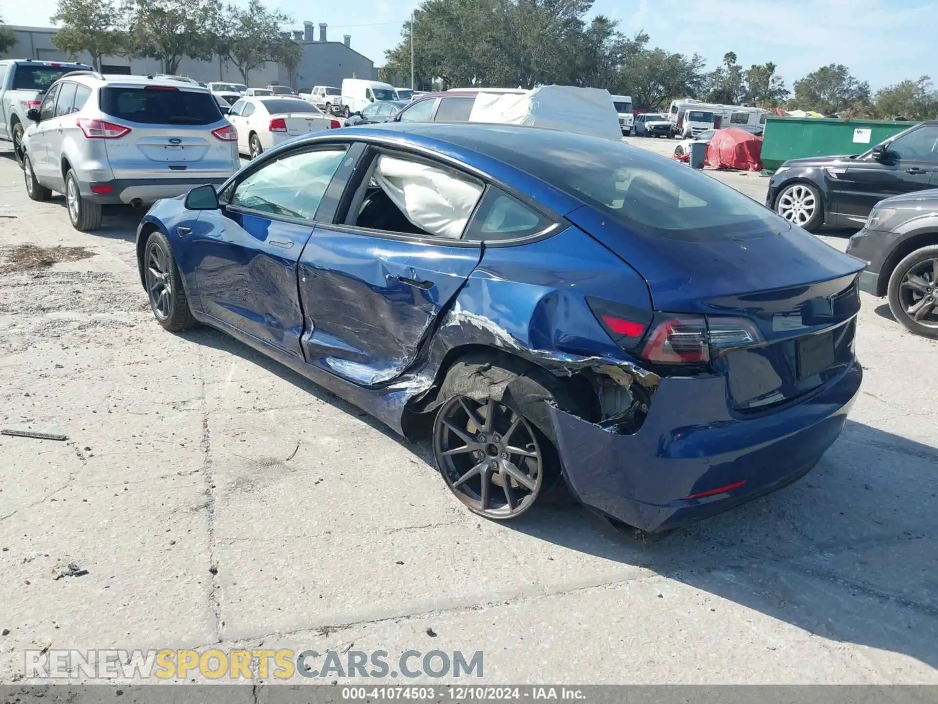 3 Photograph of a damaged car 5YJ3E1EBXNF189683 TESLA MODEL 3 2022